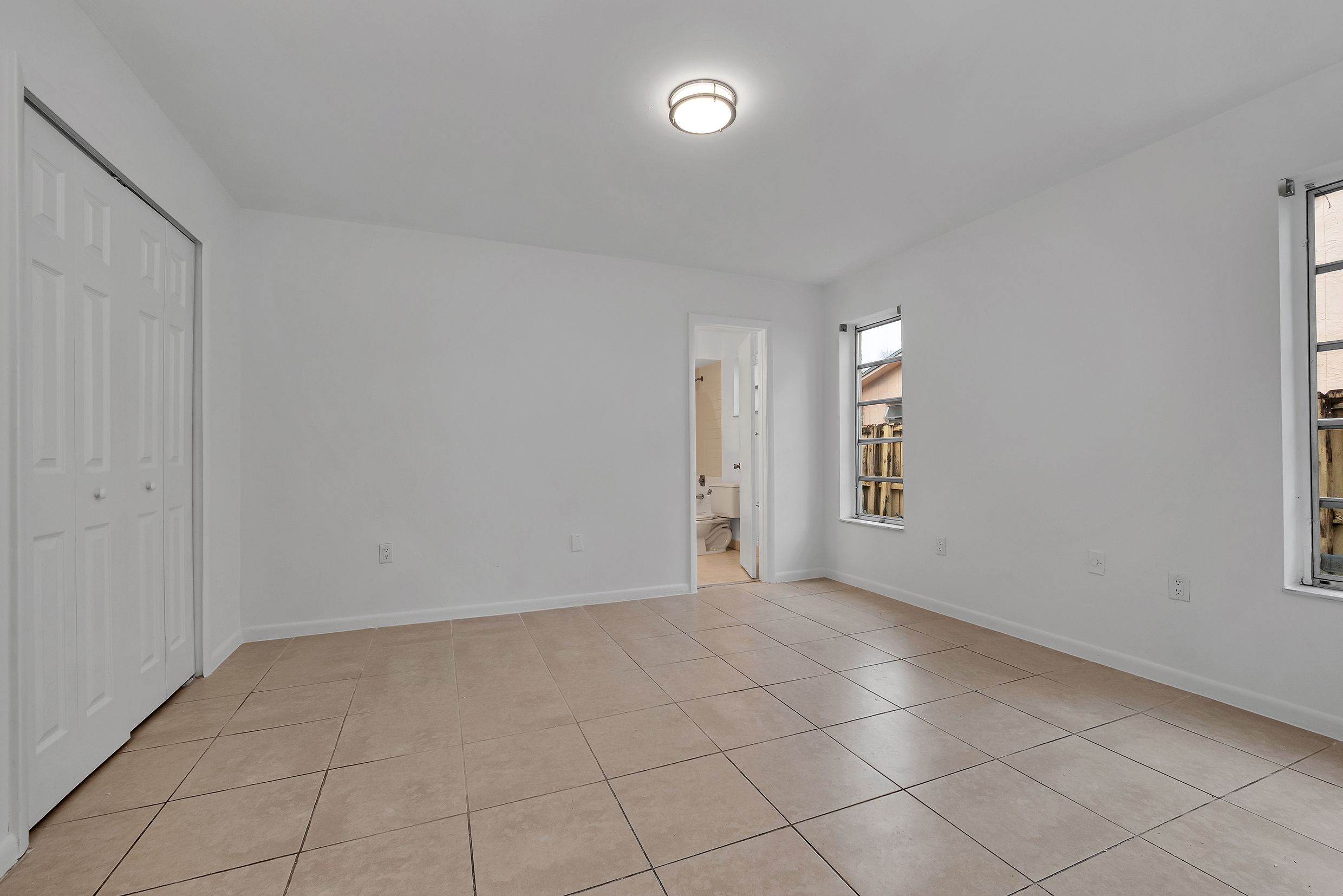  23 NW 109th Ave, Miami, FL, 33172 - 物件實景