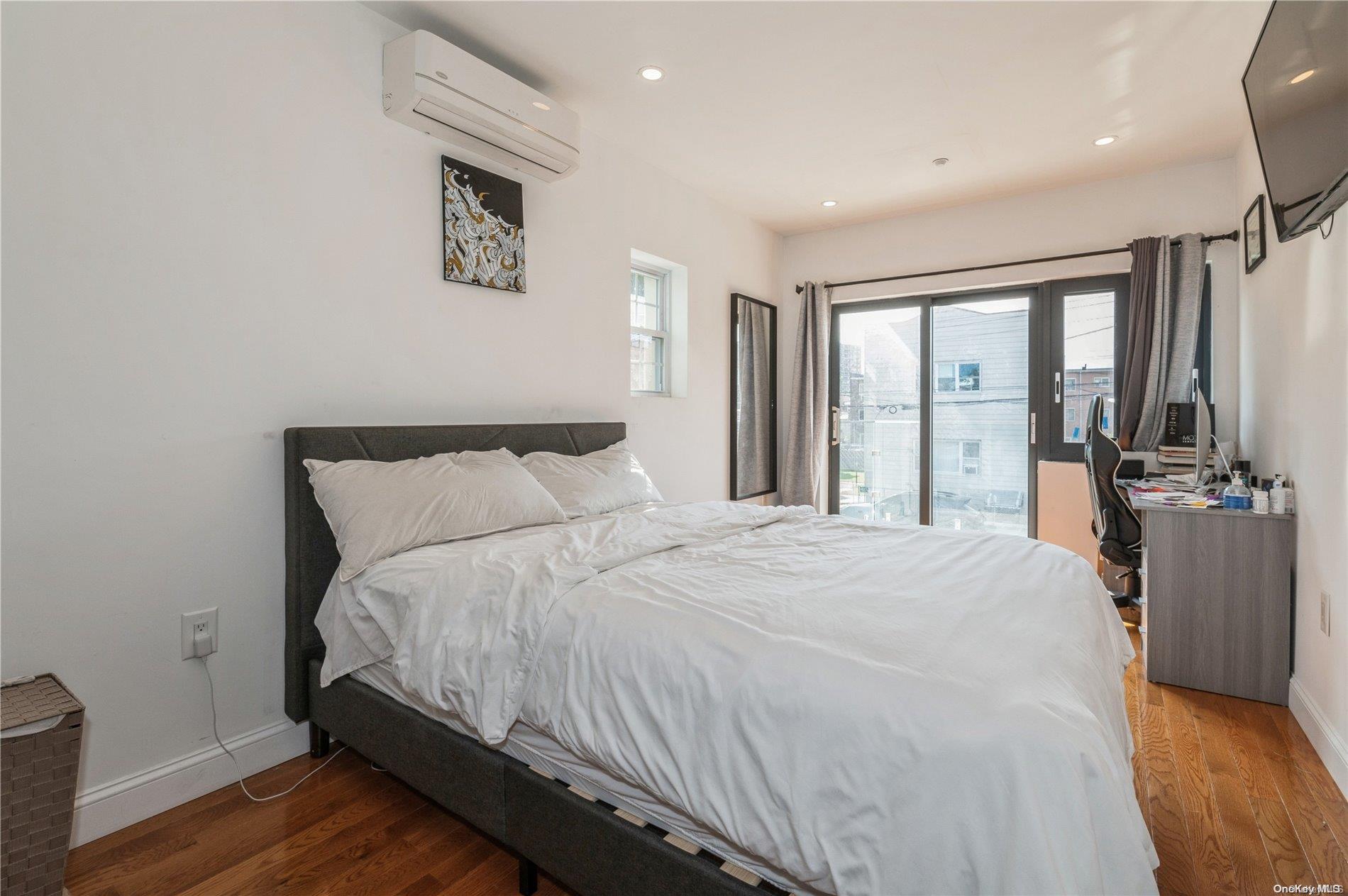 Brooklyn, New York, 11214, United States, ,Residential,For Sale,1731736