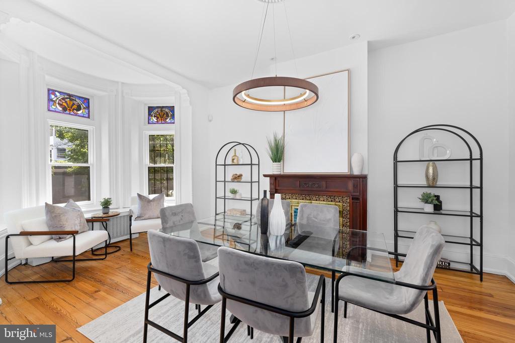 Washington, District of Columbia, 20003, United States, 3 Bedrooms Bedrooms, ,4 BathroomsBathrooms,Residential,For Sale,2048828