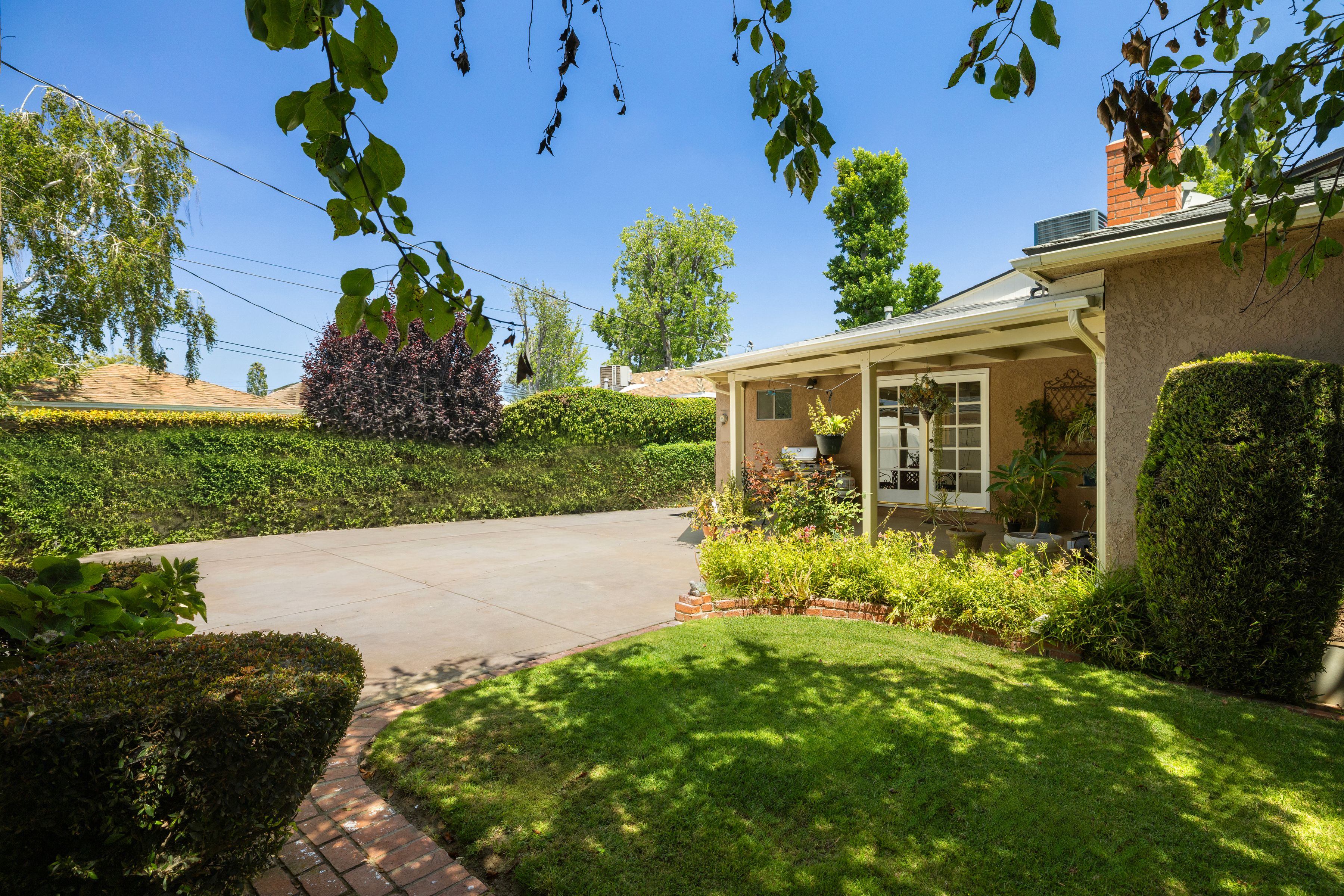 17630 Kittridge Street - 物件實景