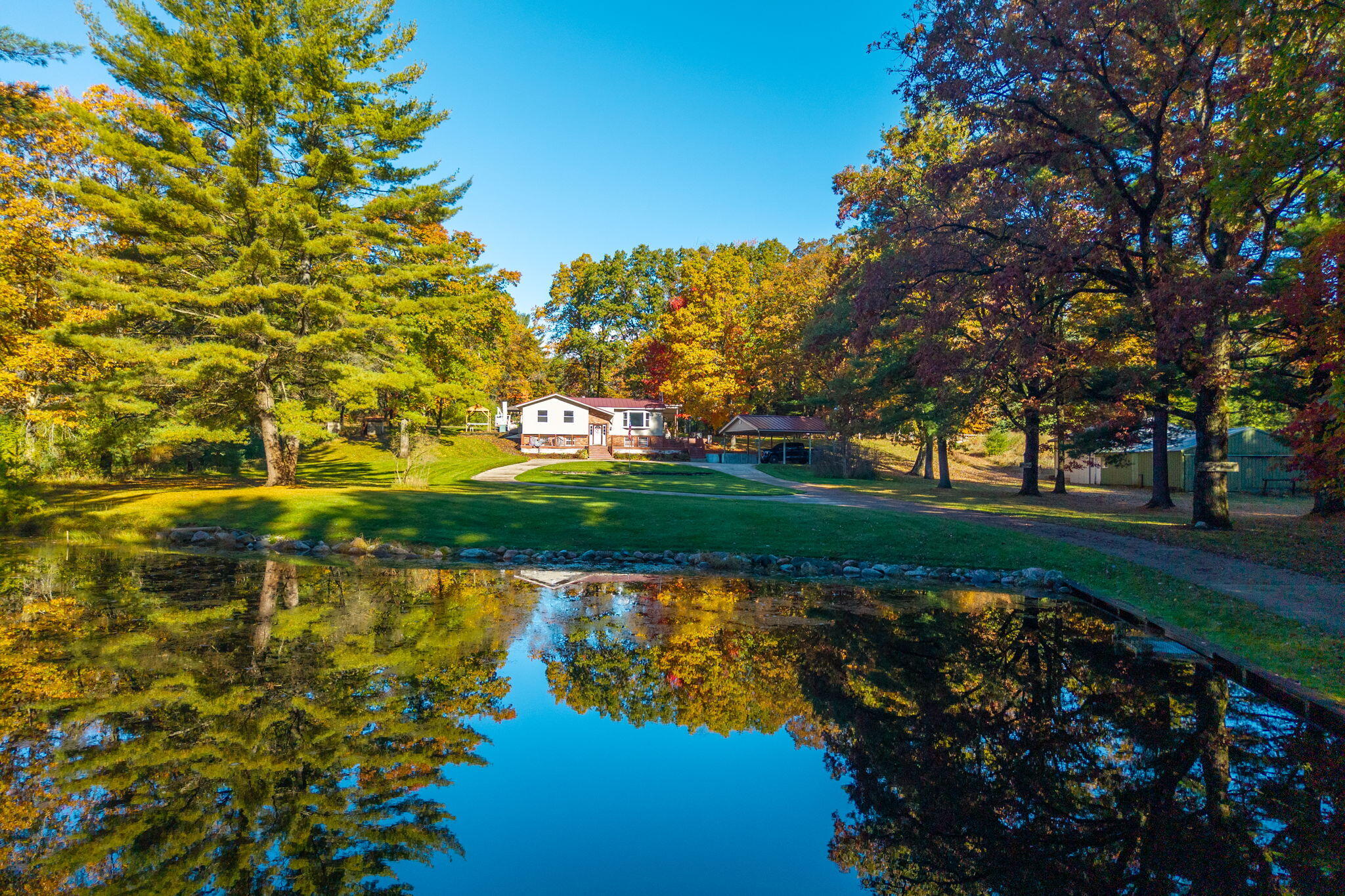 Big Rapids, Michigan, 49307, United States, 3 Bedrooms Bedrooms, ,2 BathroomsBathrooms,Residential,For Sale,1951282