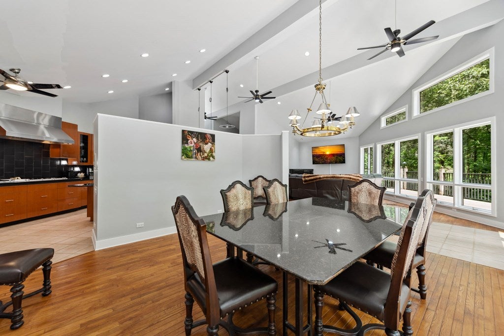 Ellijay, Georgia, 30540, United States, 5 Bedrooms Bedrooms, ,5 BathroomsBathrooms,Residential,For Sale,1868155