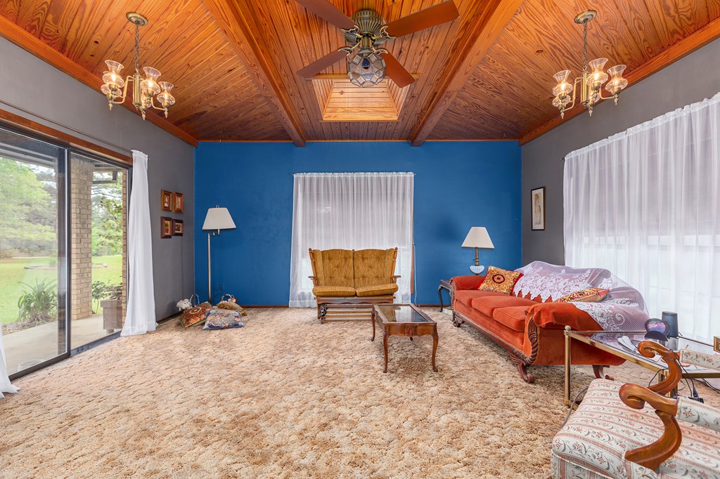 Pineland, Texas, 75968, United States, 4 Bedrooms Bedrooms, ,5 BathroomsBathrooms,Residential,For Sale,1983137