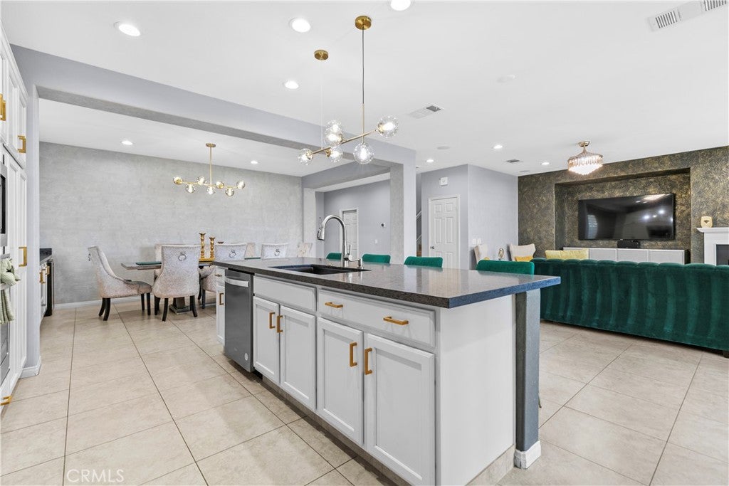 Indio, California, 92203, United States, 5 Bedrooms Bedrooms, ,3 BathroomsBathrooms,Residential,For Sale,1989302