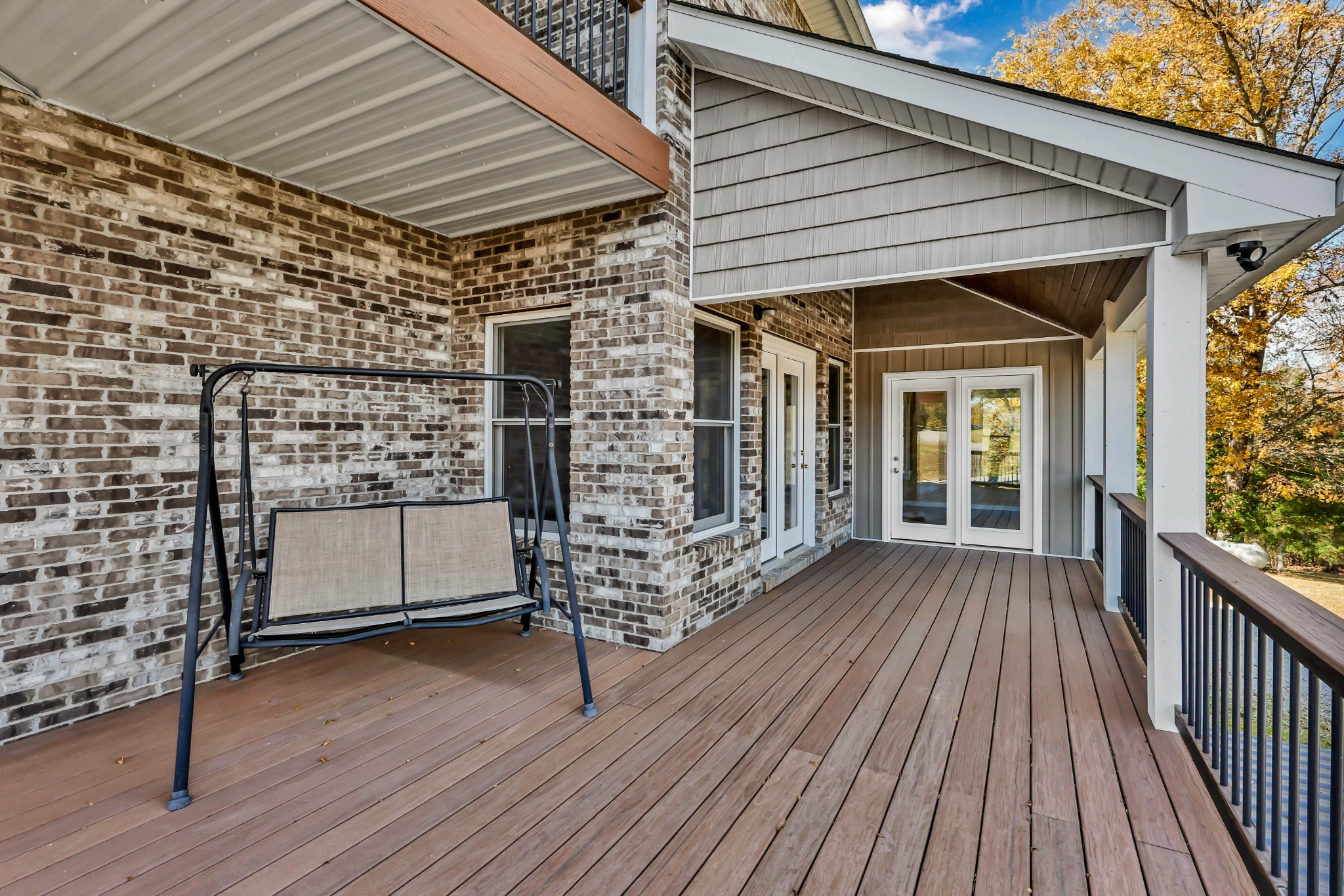 Clarksville, Tennessee, 37043, United States, 4 Bedrooms Bedrooms, ,4 BathroomsBathrooms,Residential,For Sale,1989948