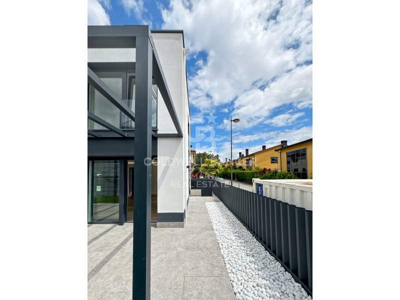 Rua Dulzaina A Coru?a, Oleiros, Oleiros A Coru?a, Oleiros, Galicia, ES, 4 Bedrooms Bedrooms, ,3 BathroomsBathrooms,Residential,For Sale,Rua Dulzaina A Coru?a, Oleiros, Oleiros A Coru?a,1487464