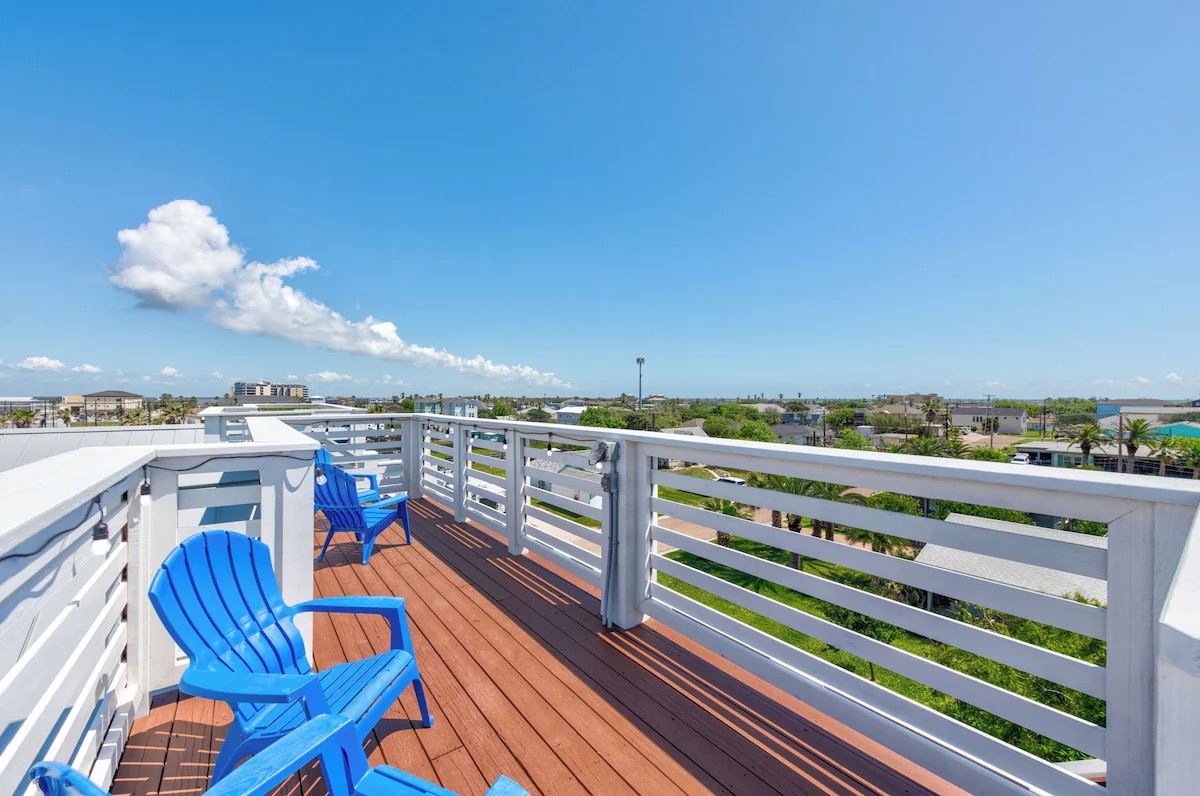 Port Aransas, Texas, 78373, United States, 5 Bedrooms Bedrooms, ,4 BathroomsBathrooms,Residential,For Sale,1982131