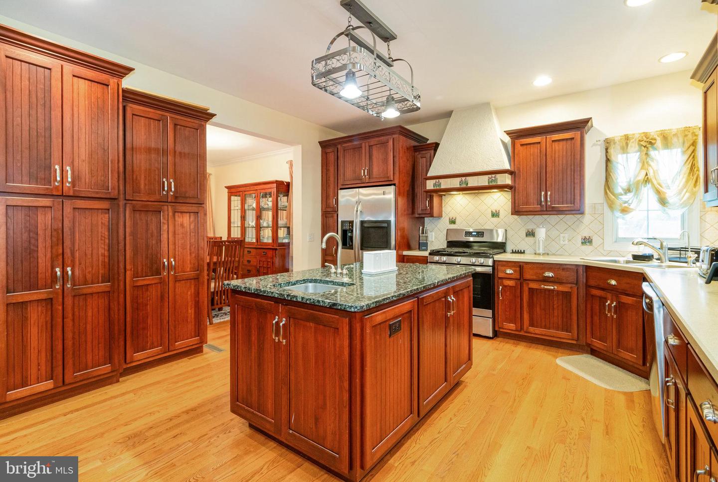Mechanicsburg, Pennsylvania, 17055, United States, 5 Bedrooms Bedrooms, ,5 BathroomsBathrooms,Residential,For Sale,1926512