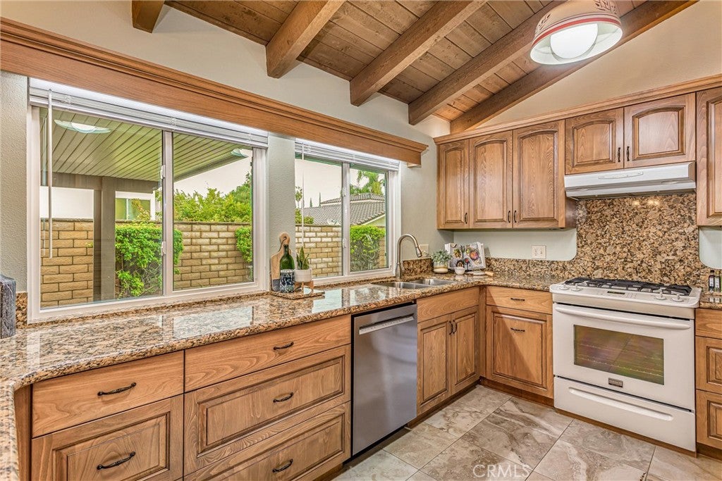 Redlands, California, 92373, United States, 4 Bedrooms Bedrooms, ,2 BathroomsBathrooms,Residential,For Sale,1994267