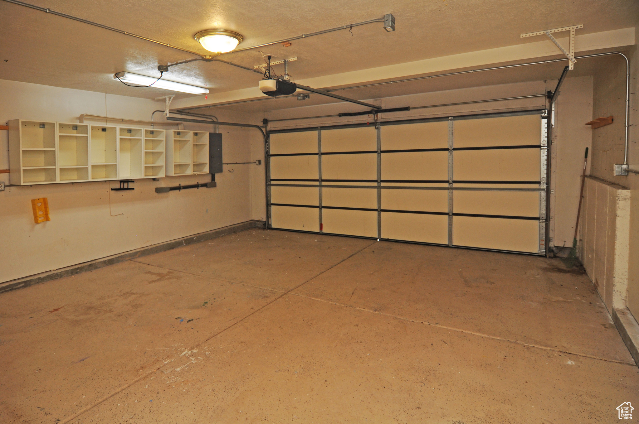 Clinton, Utah, 84015, United States, 4 Bedrooms Bedrooms, ,3 BathroomsBathrooms,Residential,For Sale,1970370