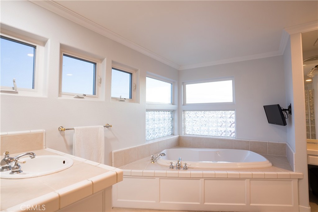 Helendale, California, 92342, United States, 4 Bedrooms Bedrooms, ,4 BathroomsBathrooms,Residential,For Sale,1991488