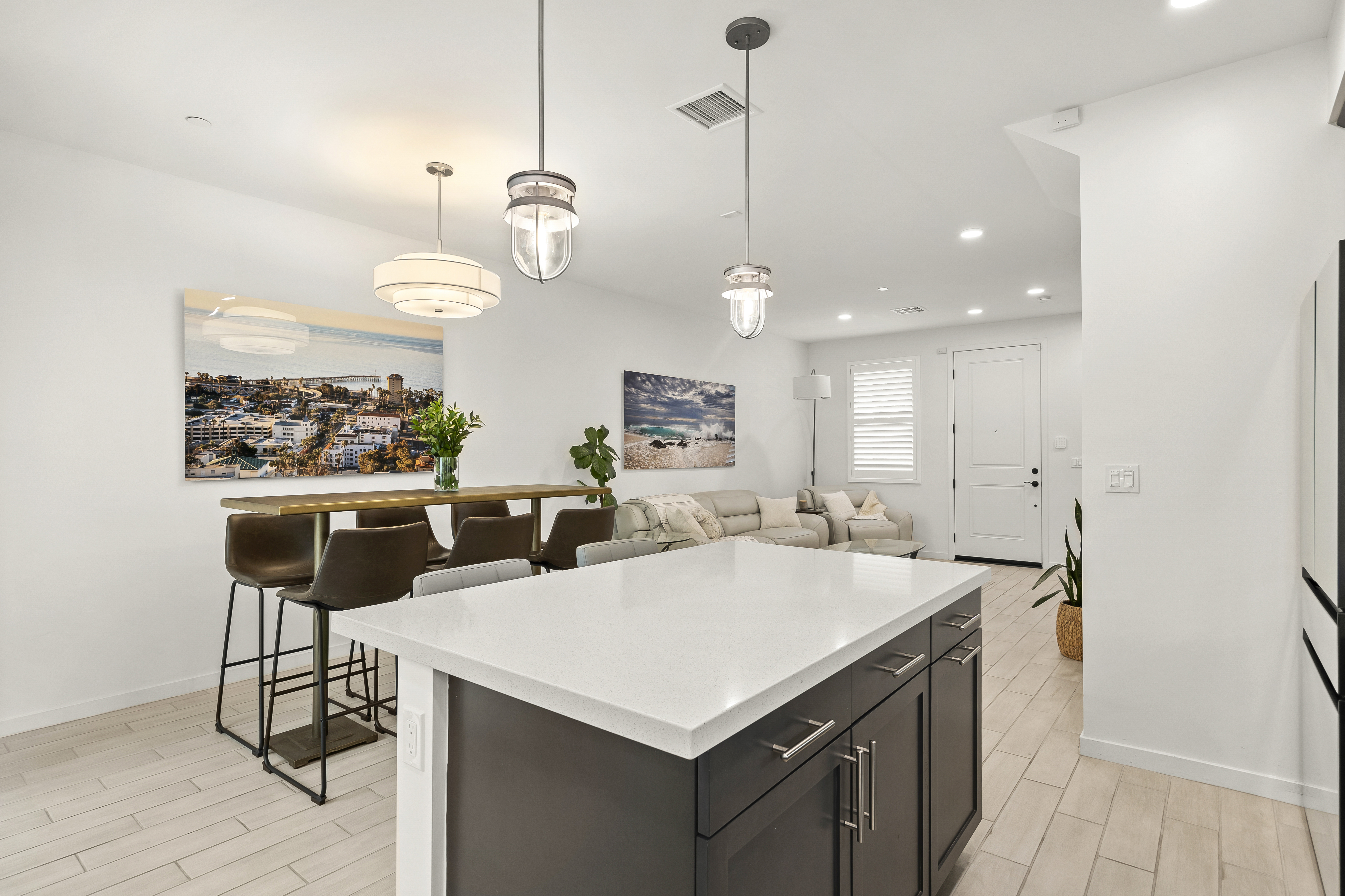  1536 East Thompson Boulevard, Ventura, CA 93001 - 物件實景