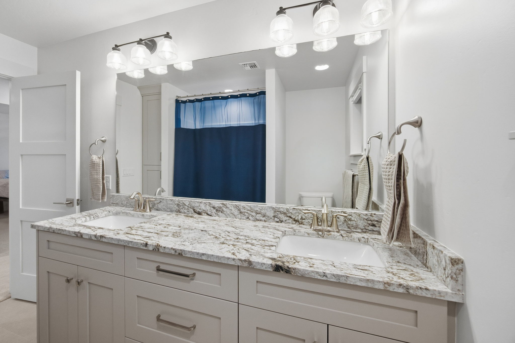  7042 Max Drive - 物件實景