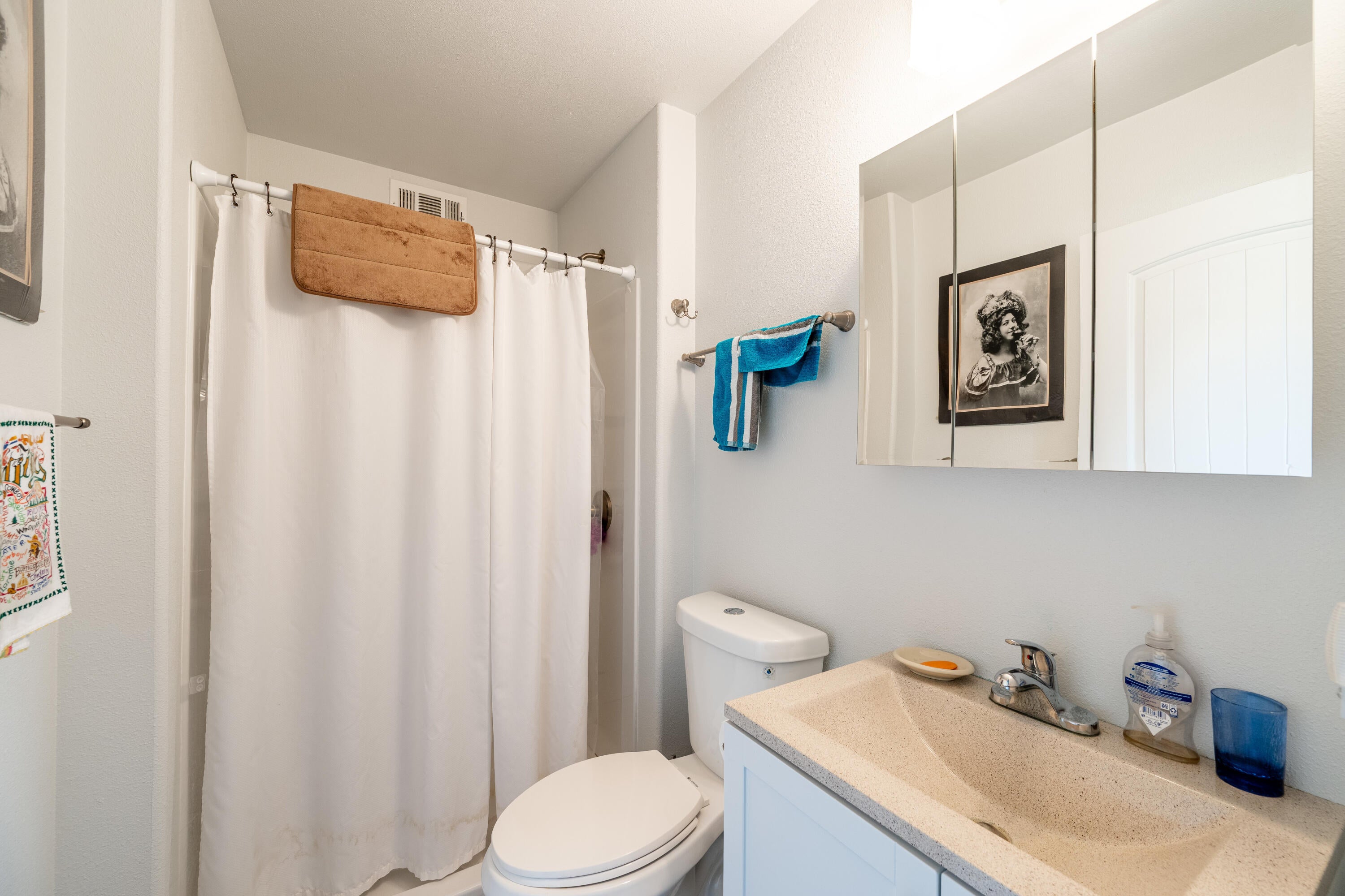 Dayton, Wyoming, 82836, United States, 3 Bedrooms Bedrooms, ,4 BathroomsBathrooms,Residential,For Sale,2015288