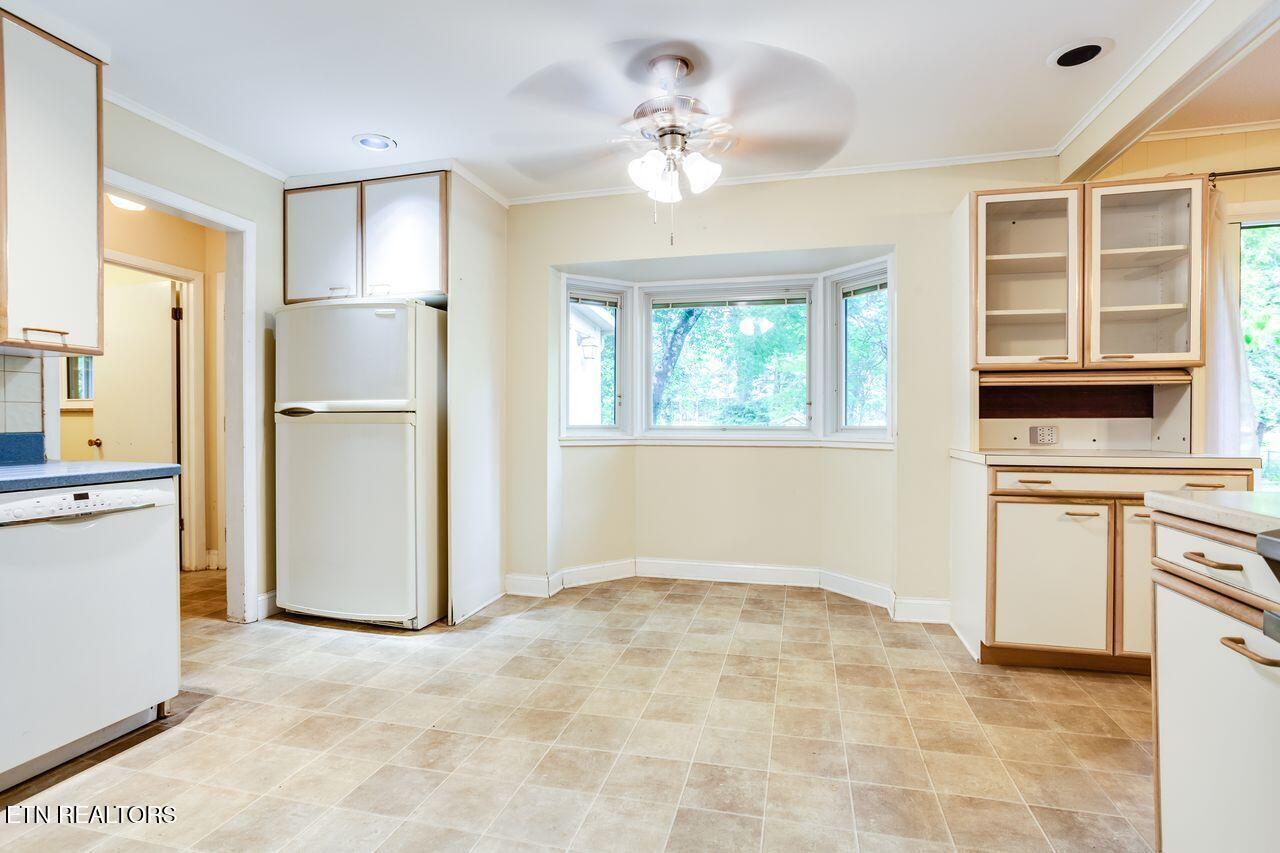 Knoxville, Tennessee, 37934, United States, 4 Bedrooms Bedrooms, ,2 BathroomsBathrooms,Residential,For Sale,2048398