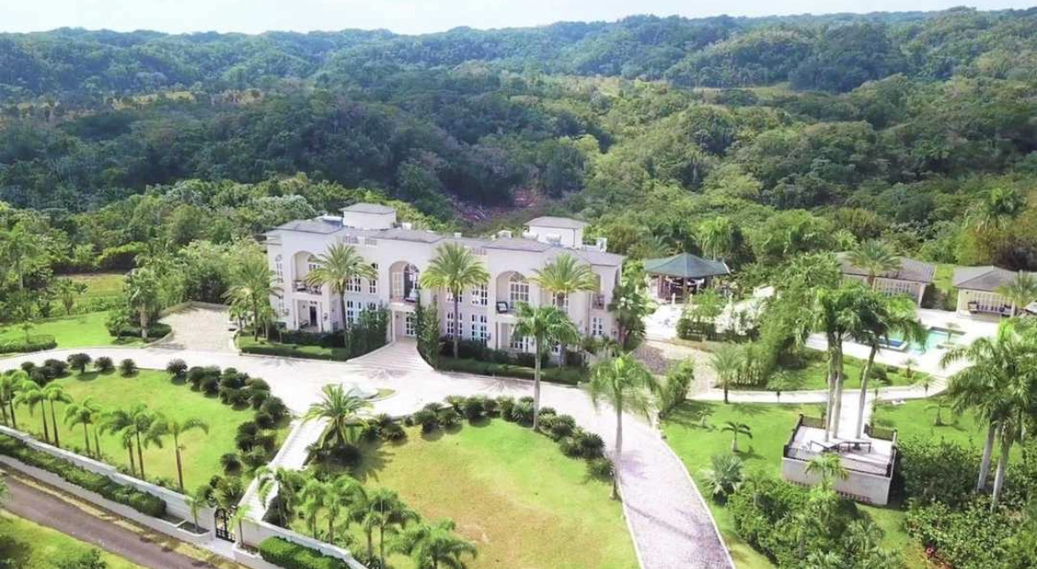 Sosua, DO, 14 Bedrooms Bedrooms, ,17 BathroomsBathrooms,Residential,For Sale,1461354