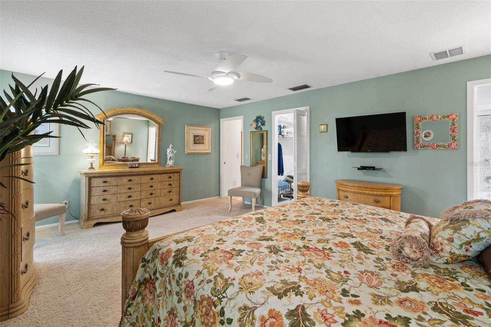 Belleair Beach, Florida, 33786, United States, 2 Bedrooms Bedrooms, ,3 BathroomsBathrooms,Residential,For Sale,1930799