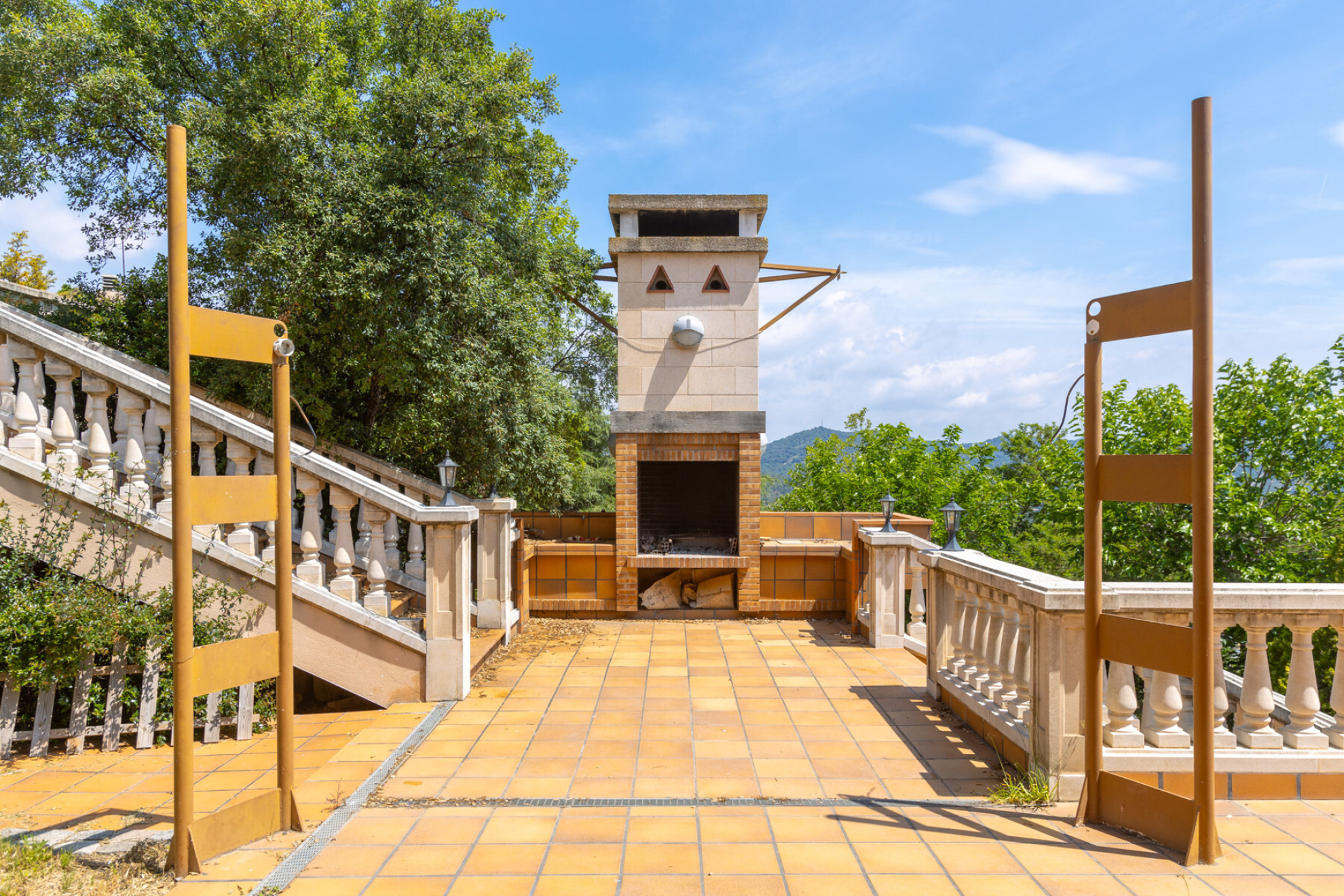  Elegant and stately residence with the best views. - 物件實景