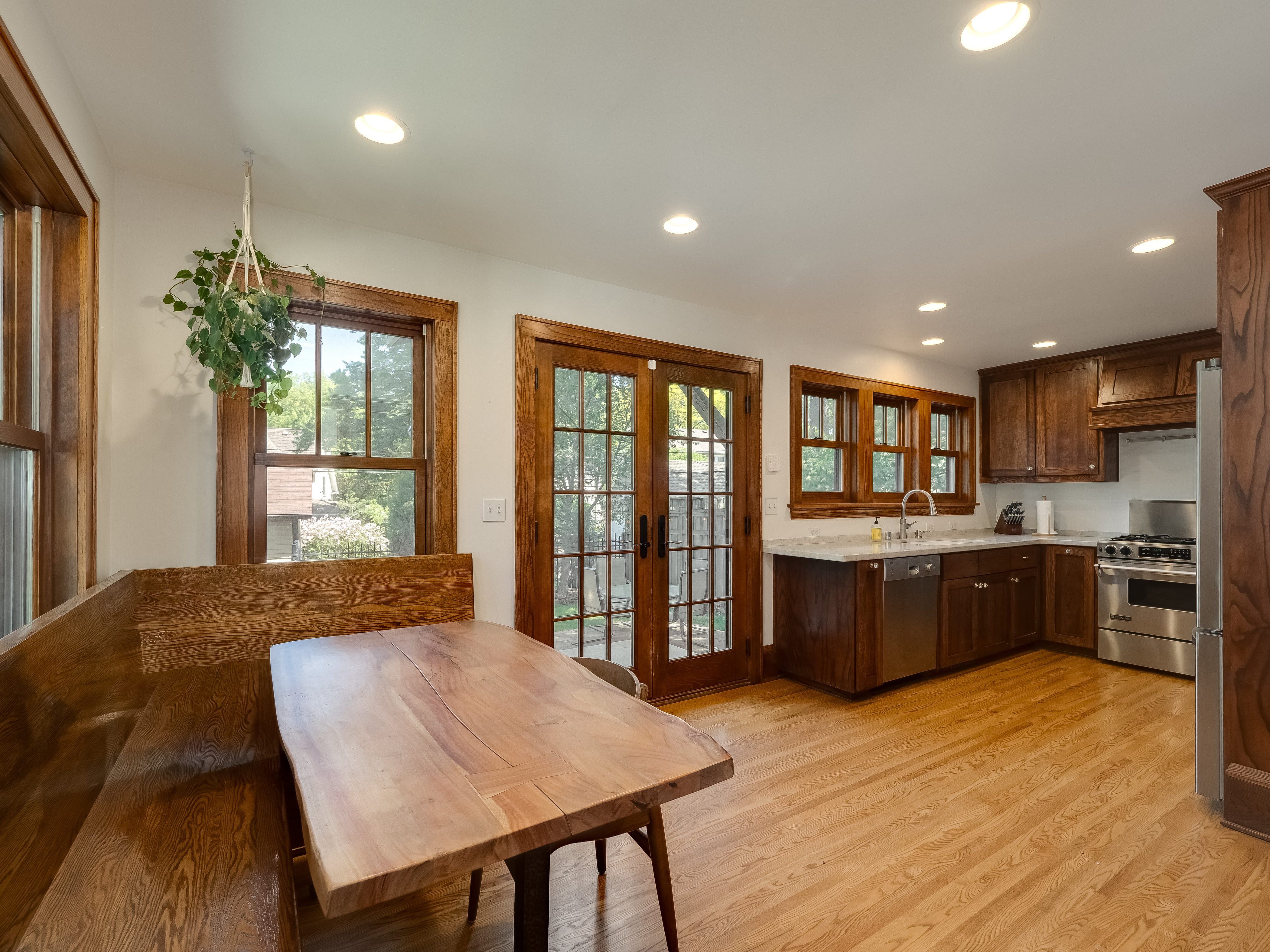  Renovated Lynnhurst Charmer Near Minnehaha Parkway - 物件實景