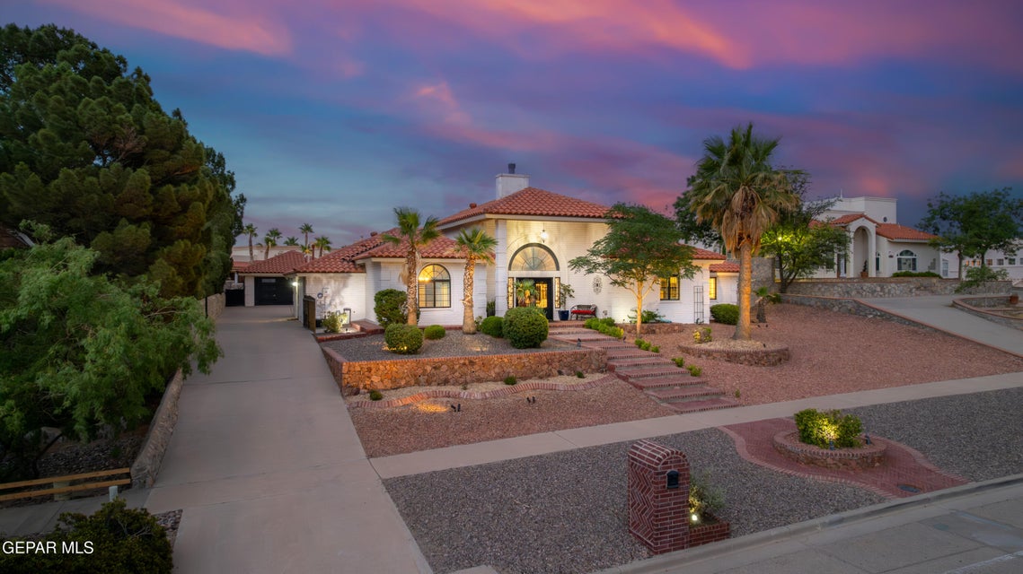 El Paso, Texas, 79936, United States, 5 Bedrooms Bedrooms, ,5 BathroomsBathrooms,Residential,For Sale,1980417