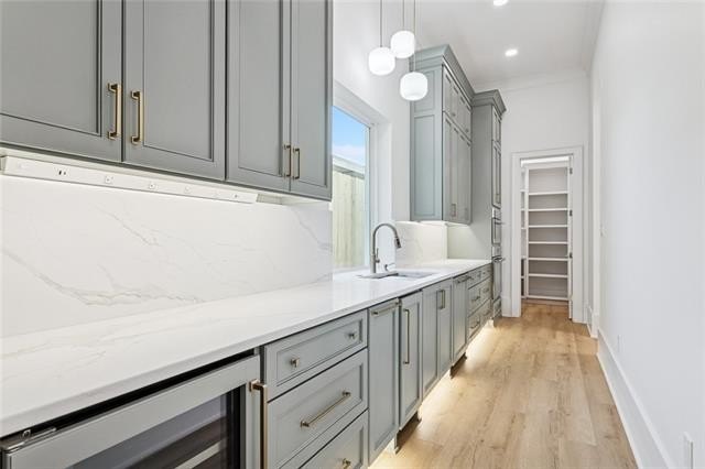 Metairie, Louisiana, 70005, United States, 5 Bedrooms Bedrooms, ,4 BathroomsBathrooms,Residential,For Sale,1990394