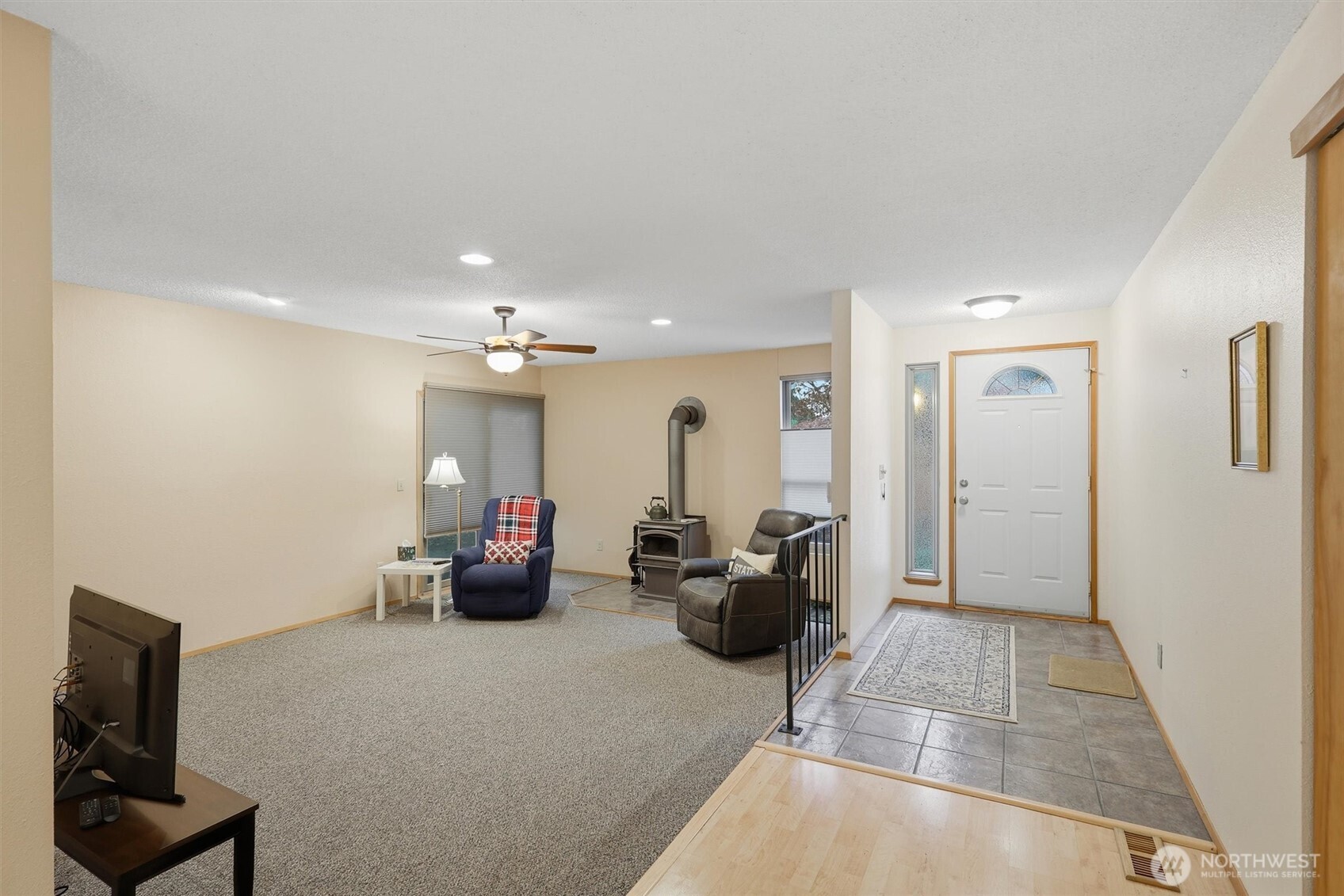 Auburn, Washington, 98002, United States, 3 Bedrooms Bedrooms, ,2 BathroomsBathrooms,Residential,For Sale,1994239