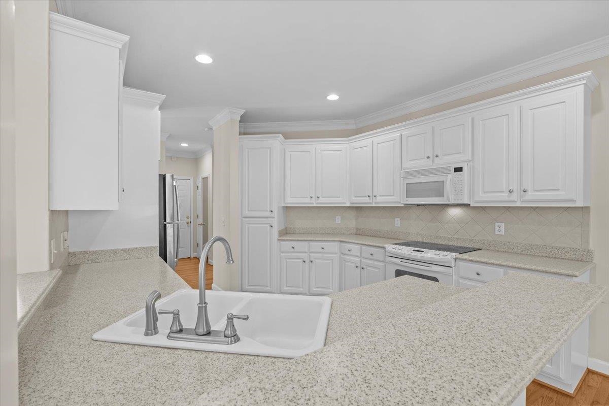 Greenville, South Carolina, 29615, United States, 4 Bedrooms Bedrooms, ,2 BathroomsBathrooms,Residential,For Sale,2006117