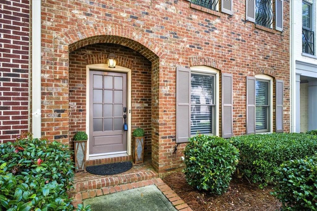 Roswell, Georgia, 30076, United States, 4 Bedrooms Bedrooms, ,4 BathroomsBathrooms,Residential,For Sale,1917111