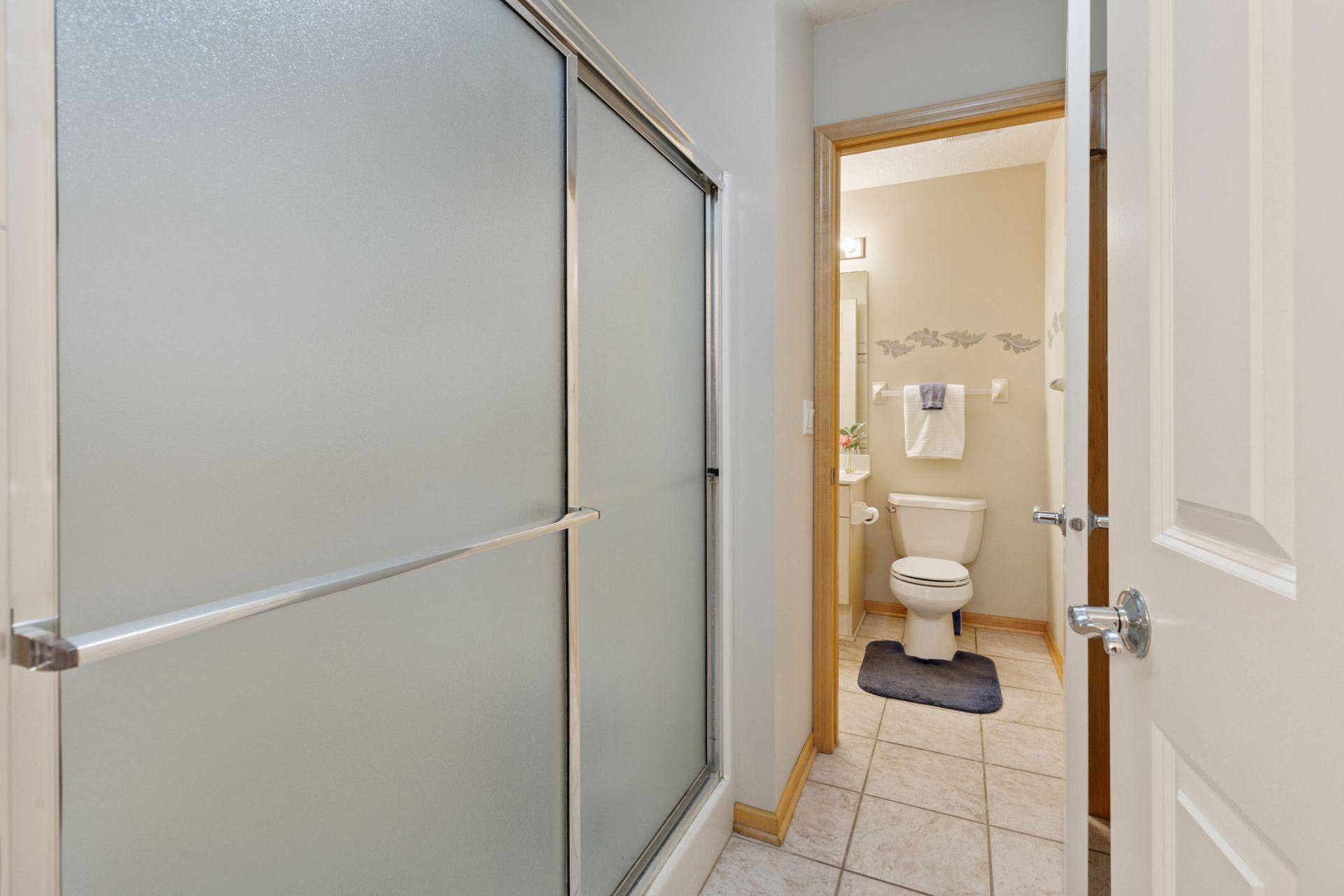 Plymouth, Minnesota, 55446, United States, 3 Bedrooms Bedrooms, ,3 BathroomsBathrooms,Residential,For Sale,1827815