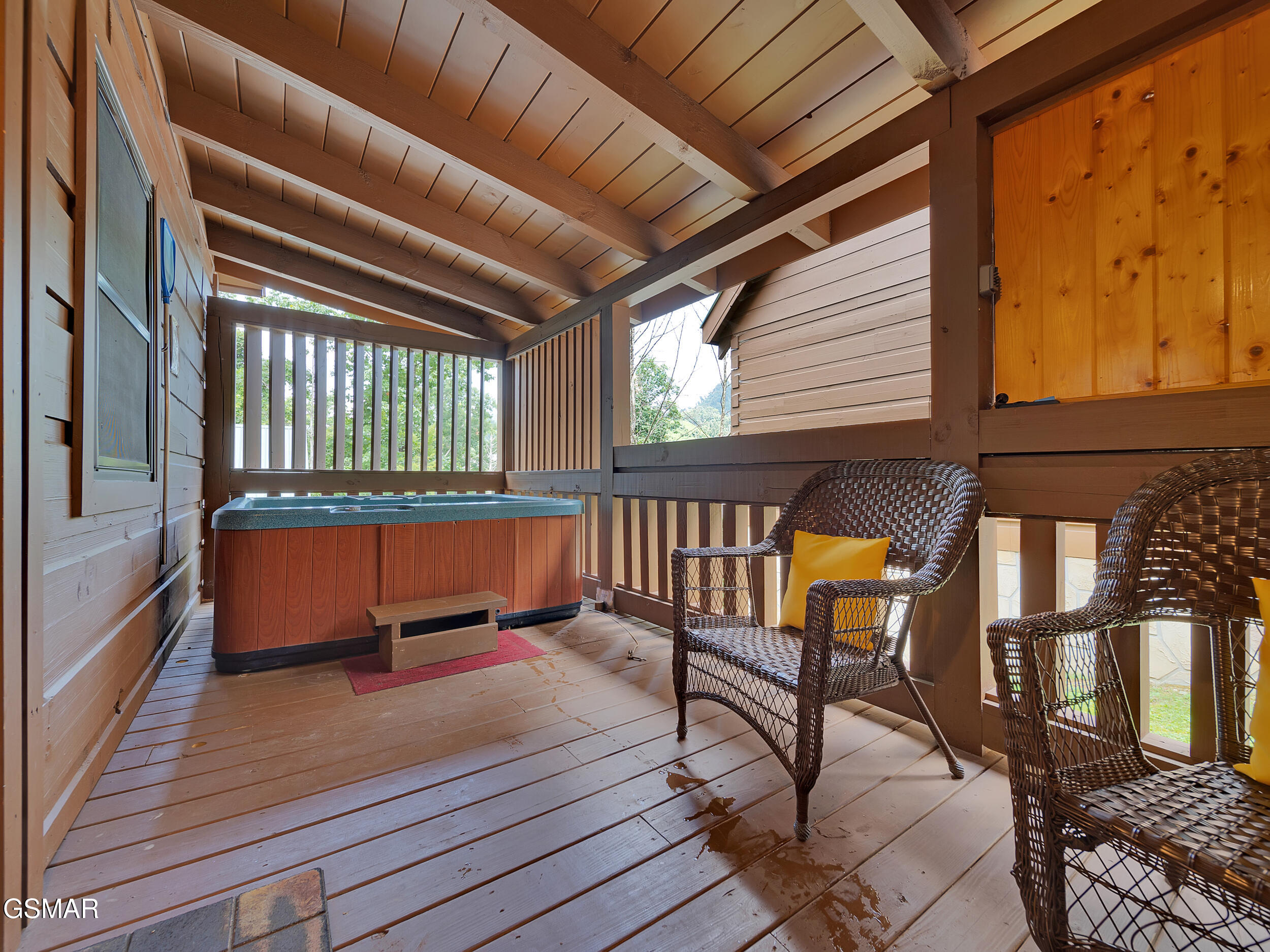 Gatlinburg, Tennessee, 37738, United States, 2 Bedrooms Bedrooms, ,2 BathroomsBathrooms,Residential,For Sale,1982435