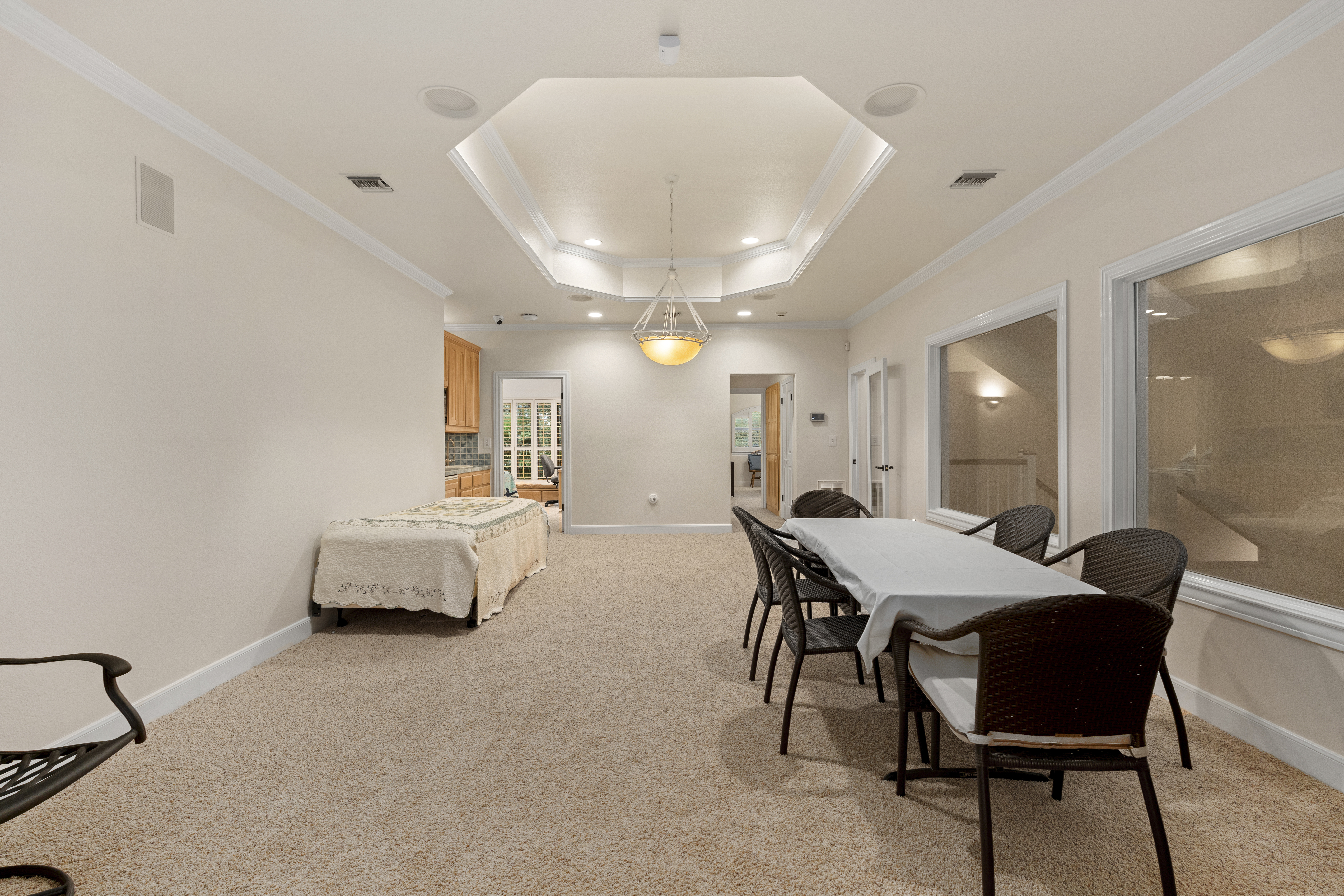  Grand Dominion Estate Showcasing Luxury, Privacy & Architectural Excellence - 物件實景