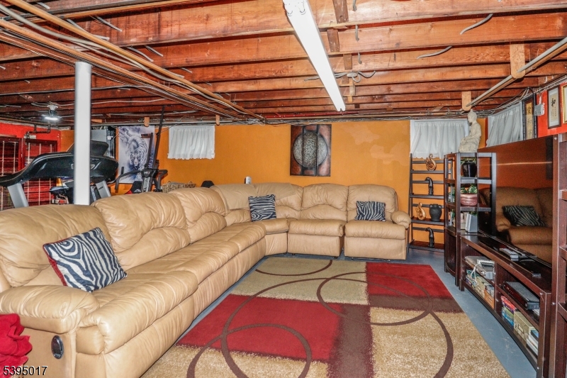 Rahway City, New Jersey, 07065, United States, 4 Bedrooms Bedrooms, ,2 BathroomsBathrooms,Residential,For Sale,1986510