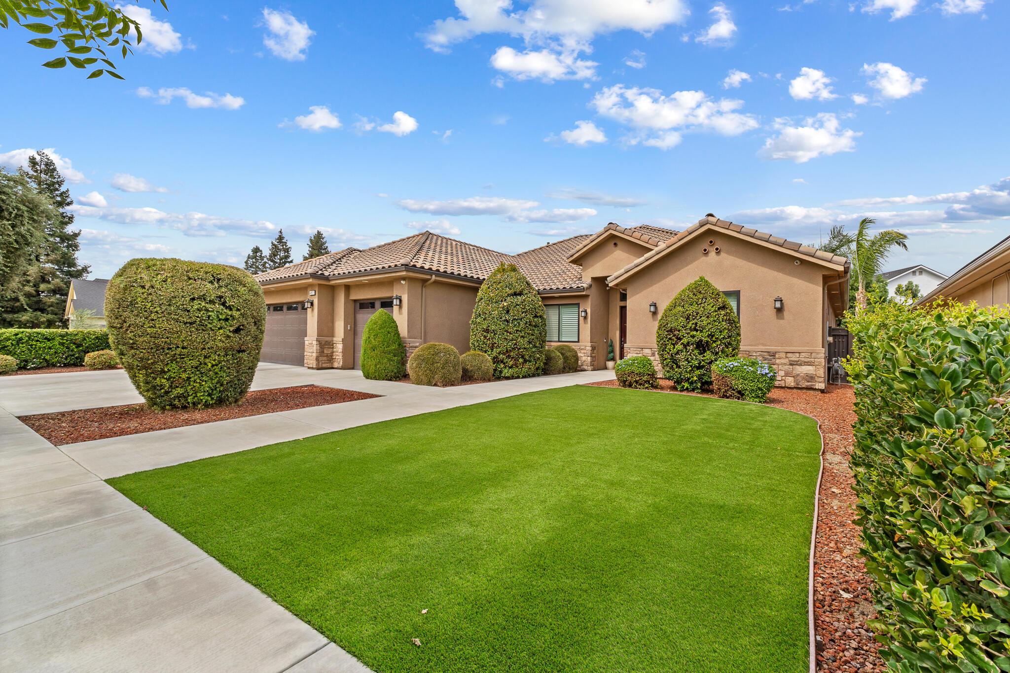 Visalia, California, 93291, United States, 4 Bedrooms Bedrooms, ,3 BathroomsBathrooms,Residential,For Sale,1976772