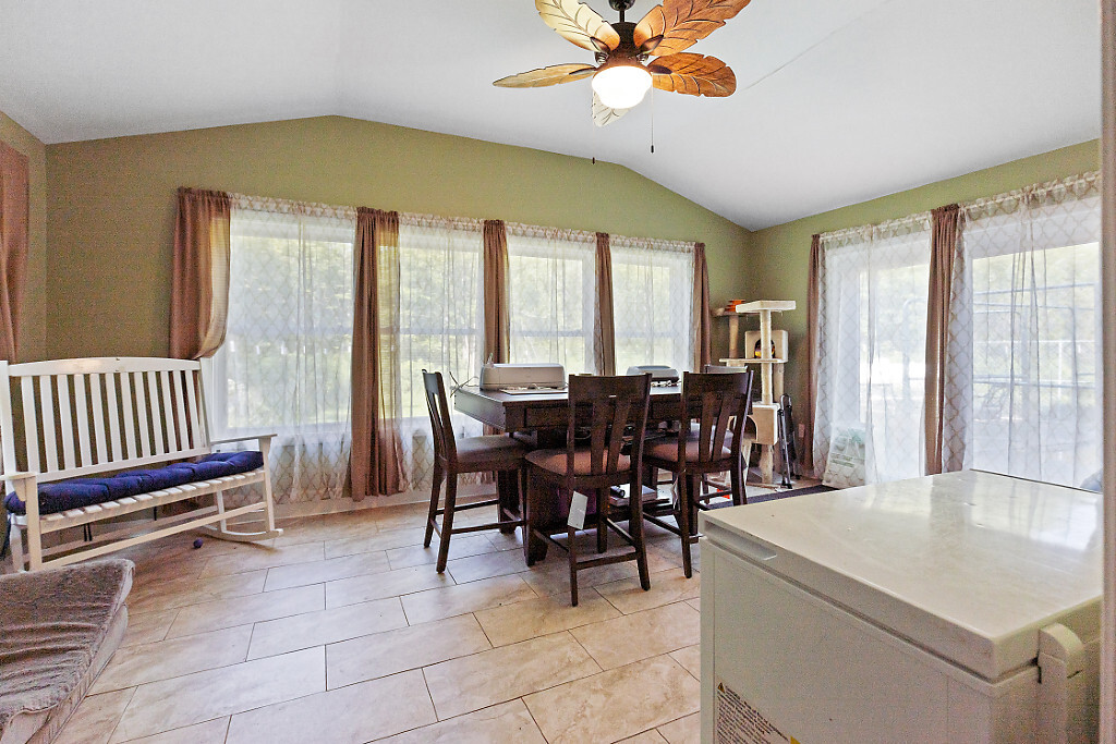 Madison, Maine, 04950, United States, 3 Bedrooms Bedrooms, ,3 BathroomsBathrooms,Residential,For Sale,1898697