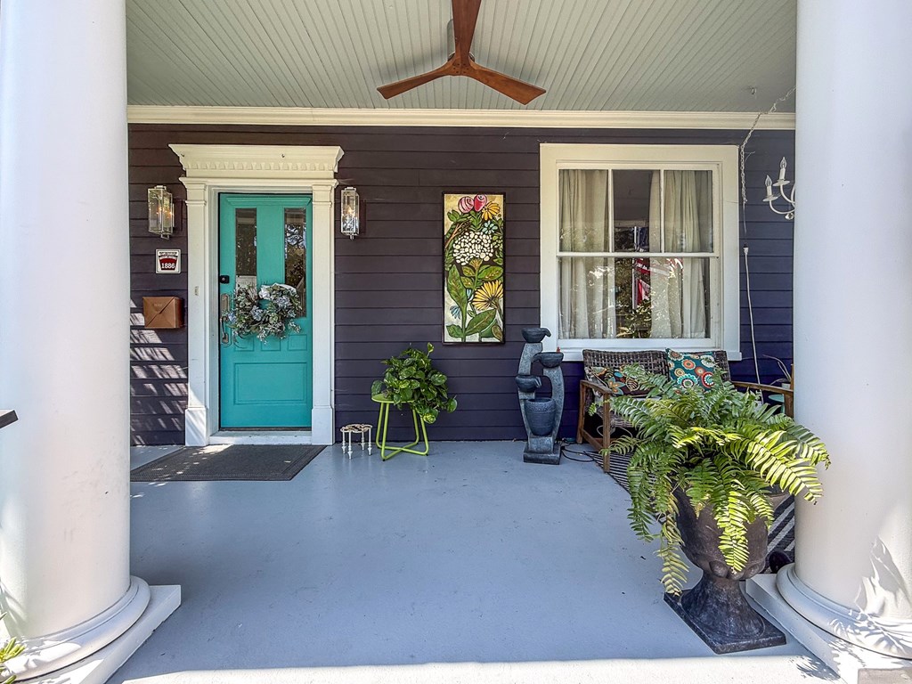 Cape Charles, Virginia, 23310, United States, 3 Bedrooms Bedrooms, ,3 BathroomsBathrooms,Residential,For Sale,1875371
