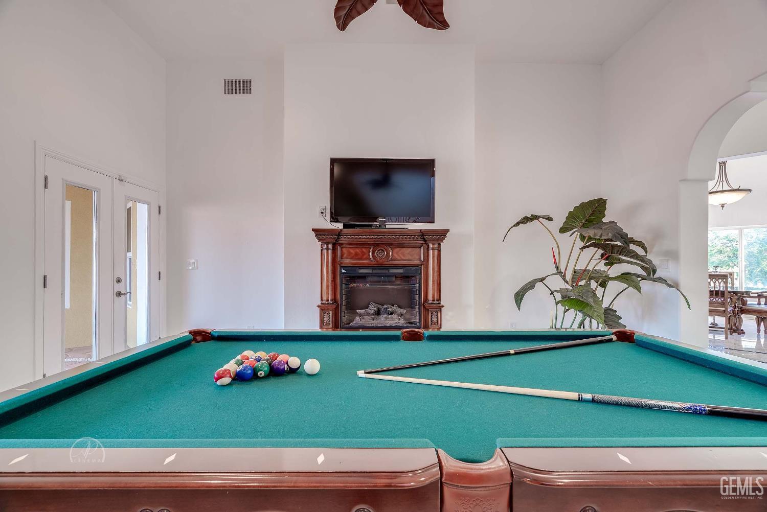 Bakersfield, California, 93308, United States, 4 Bedrooms Bedrooms, ,5 BathroomsBathrooms,Residential,For Sale,1992415