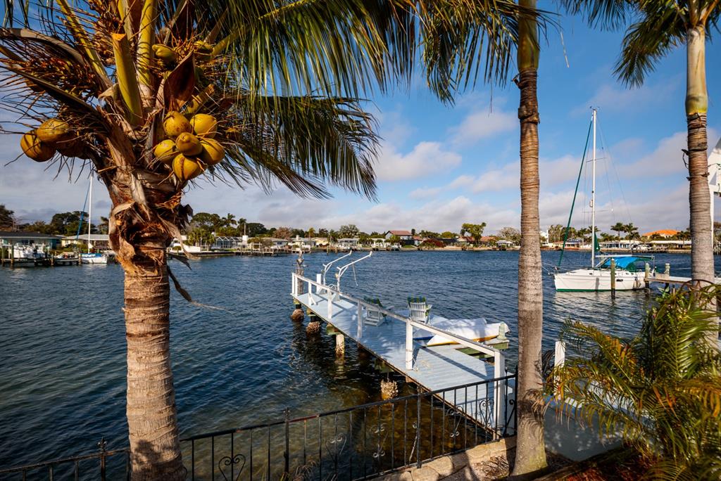 St Petersburg, Florida, 33705, United States, 3 Bedrooms Bedrooms, ,4 BathroomsBathrooms,Residential,For Sale,1793107