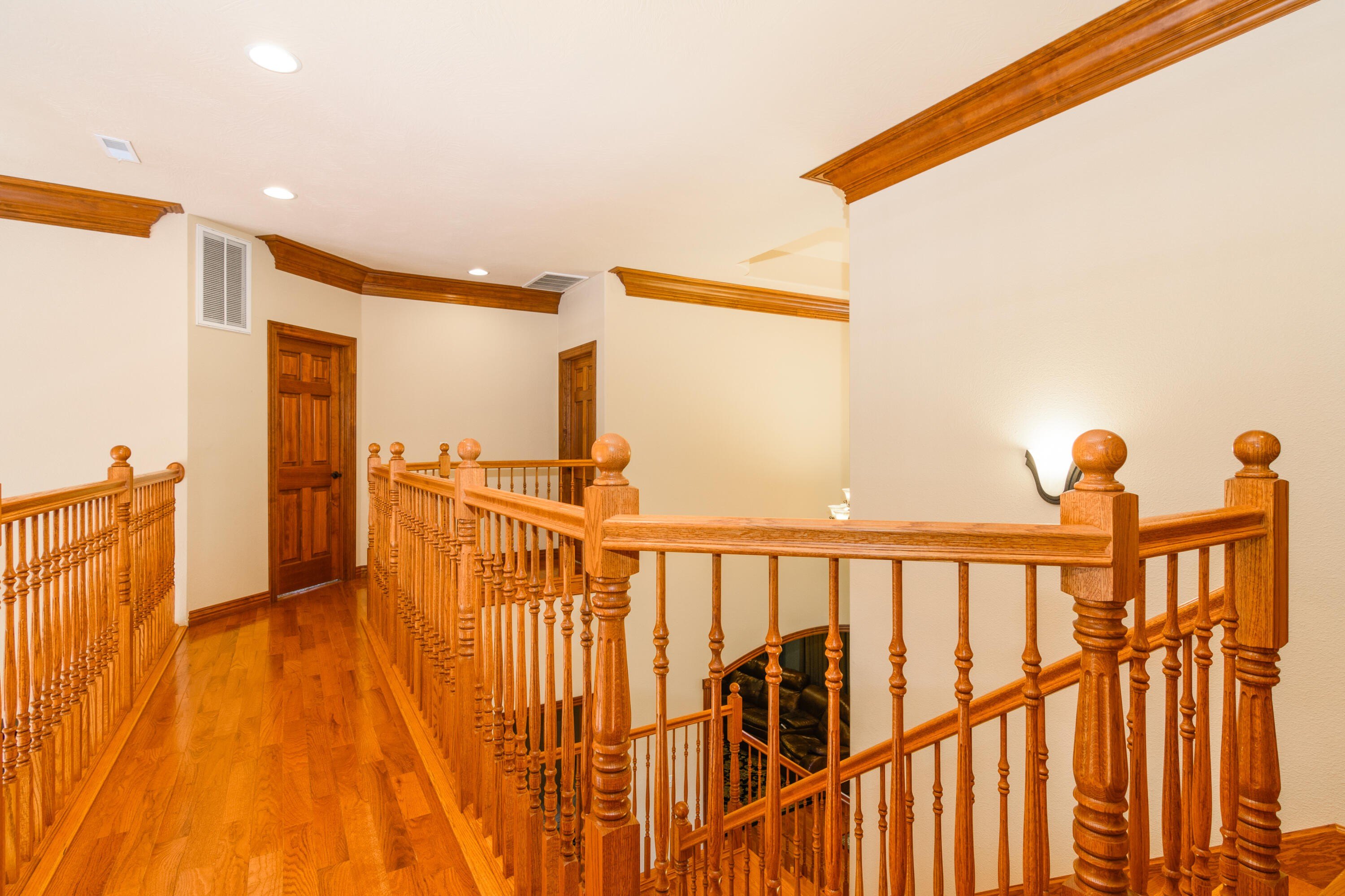 Walnut Shade, Missouri, 65771, United States, 6 Bedrooms Bedrooms, ,5 BathroomsBathrooms,Residential,For Sale,1975828