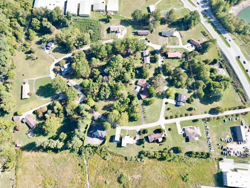 Somerset, Kentucky, 42501, United States, 5 Bedrooms Bedrooms, ,5 BathroomsBathrooms,Residential,For Sale,1975383