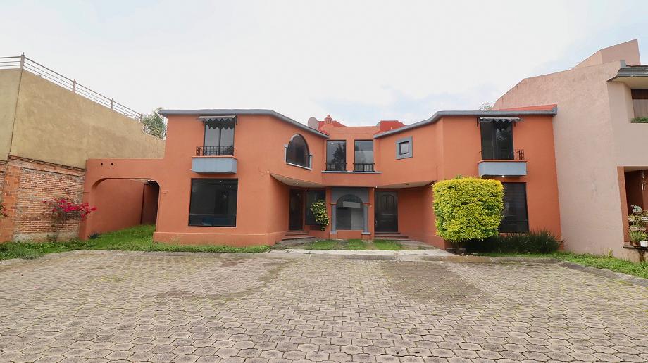 Morelia, Michoacán de Ocampo, 58090, Mexico, 6 Bedrooms Bedrooms, ,5 BathroomsBathrooms,Residential,For Sale,1917745