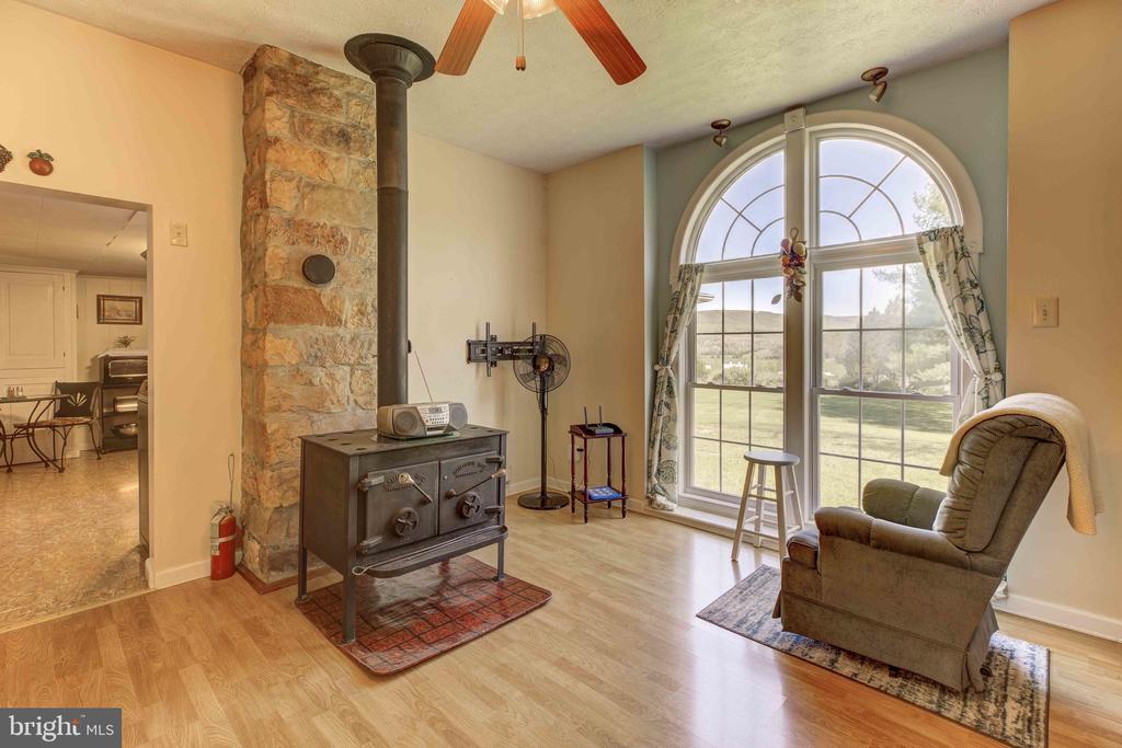 Wardensville, West Virginia, 26851, United States, 3 Bedrooms Bedrooms, ,1 BathroomBathrooms,Residential,For Sale,1936934