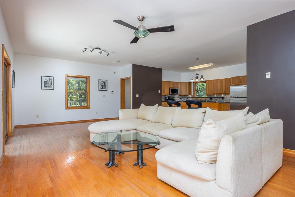 Fort Montgomery, New York, 10922, United States, 4 Bedrooms Bedrooms, ,3 BathroomsBathrooms,Residential,For Sale,1974942