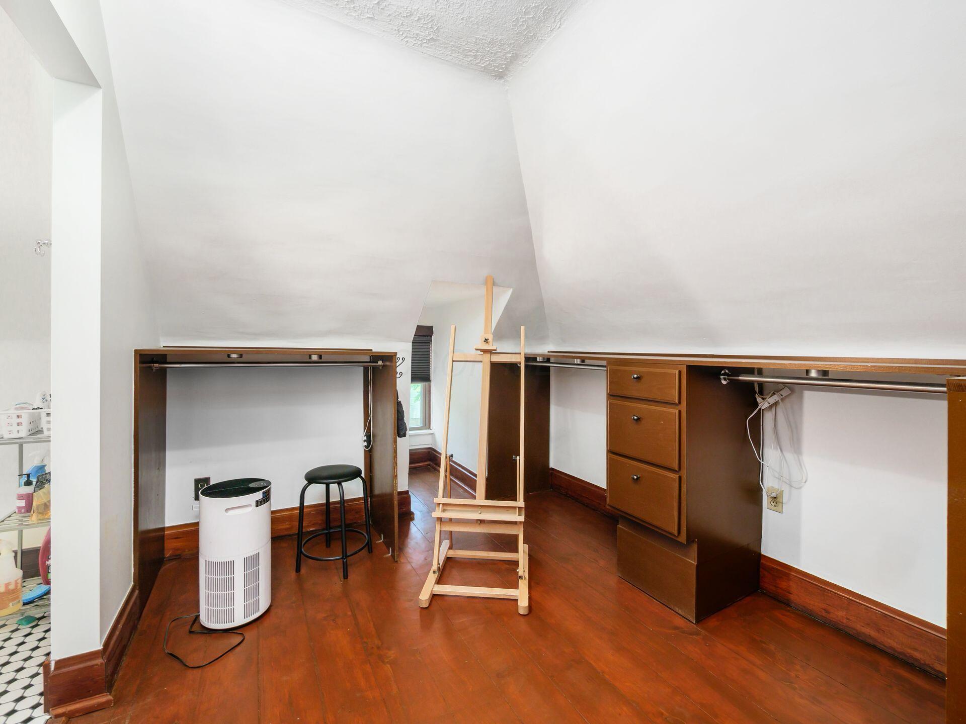 Columbus, Ohio, 43201, United States, 3 Bedrooms Bedrooms, ,4 BathroomsBathrooms,Residential,For Sale,1858166