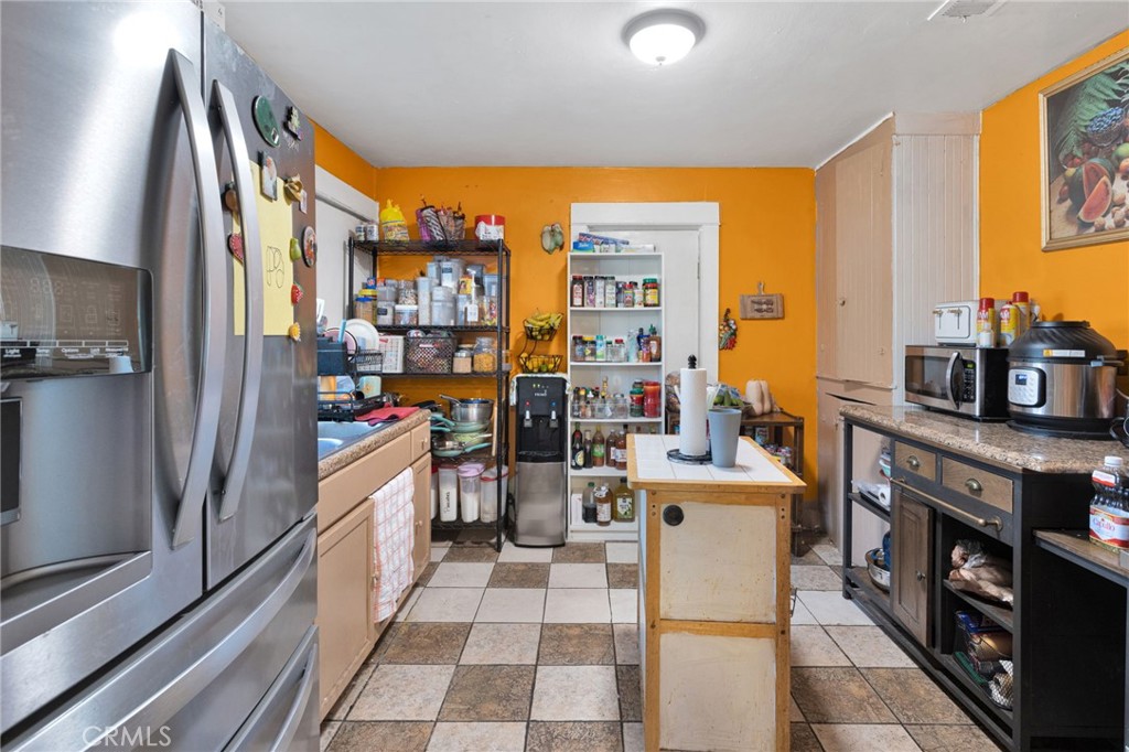 Redlands, California, 92374, United States, 5 Bedrooms Bedrooms, ,3 BathroomsBathrooms,Residential,For Sale,1987347