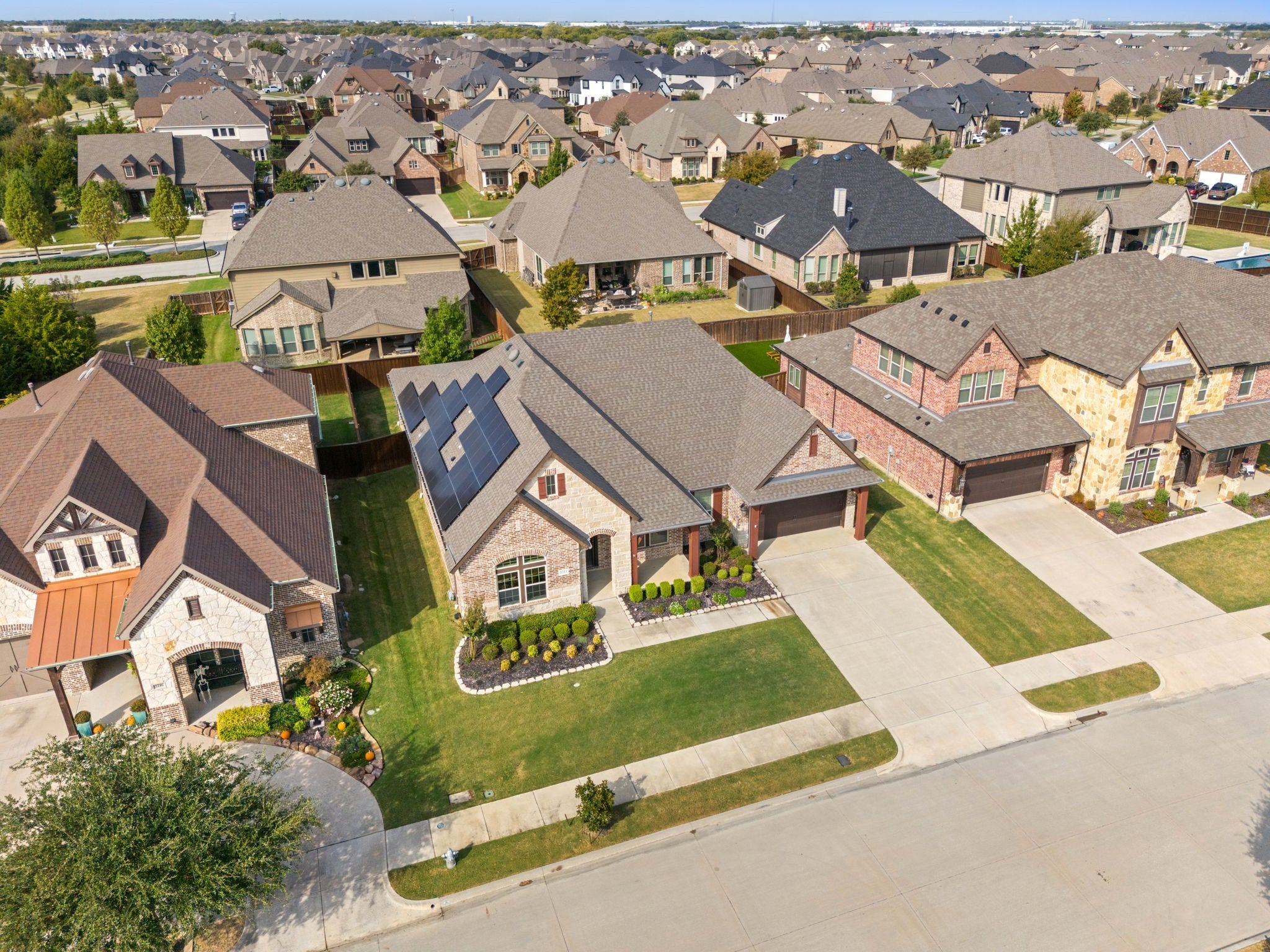 Mansfield, Texas, 76063, United States, 4 Bedrooms Bedrooms, ,4 BathroomsBathrooms,Residential,For Sale,1979956