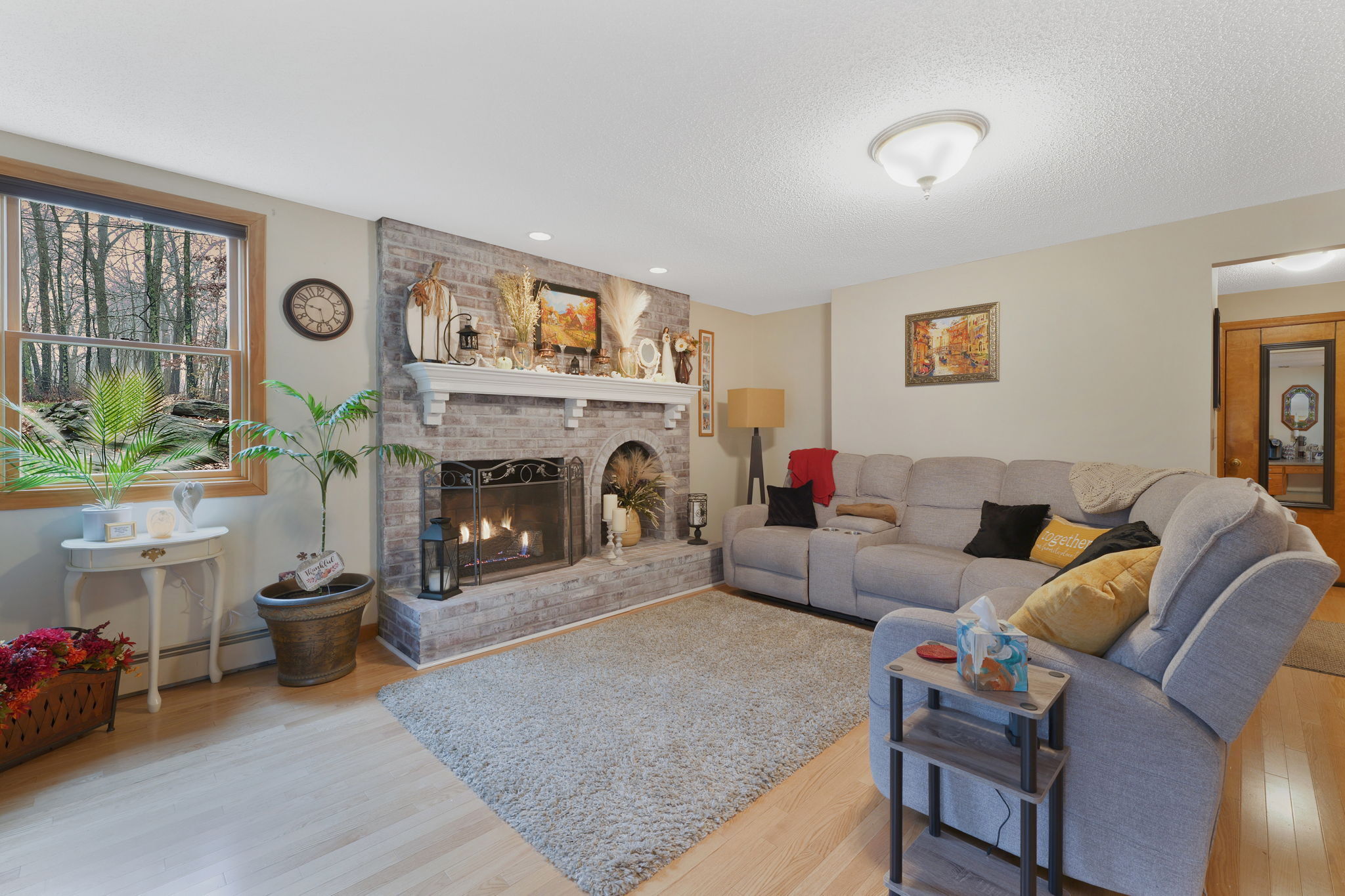 Tolland, Connecticut, 06084, United States, 3 Bedrooms Bedrooms, ,3 BathroomsBathrooms,Residential,For Sale,1993316