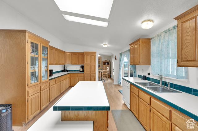 EAGLE MOUNTAIN, Utah, 84013, United States, 4 Bedrooms Bedrooms, ,3 BathroomsBathrooms,Residential,For Sale,1936999