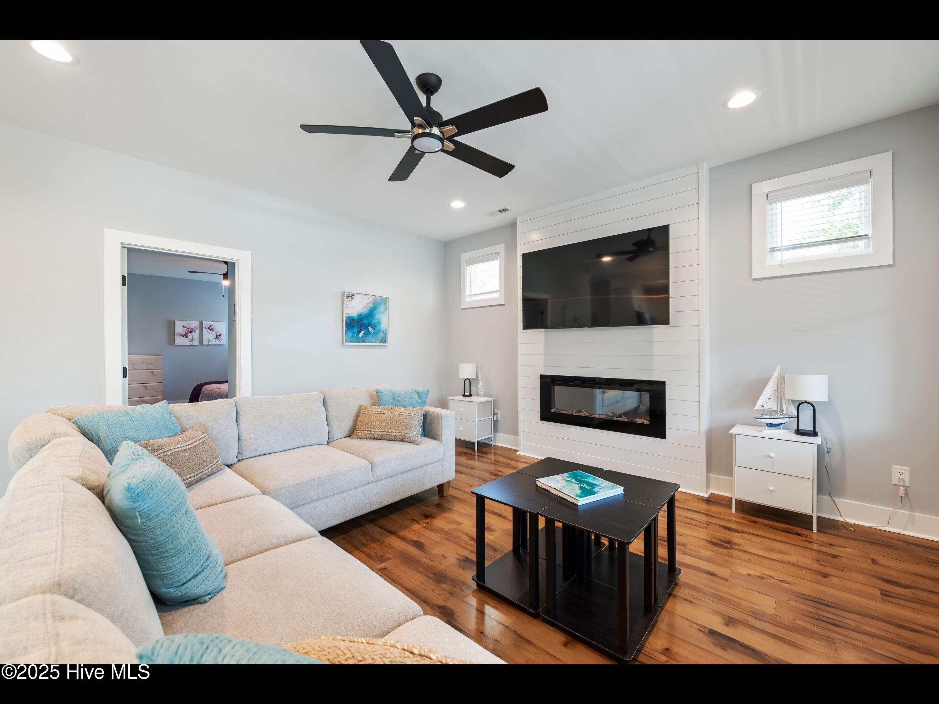 Oak Island, North Carolina, 28465, United States, 3 Bedrooms Bedrooms, ,2 BathroomsBathrooms,Residential,For Sale,1829568