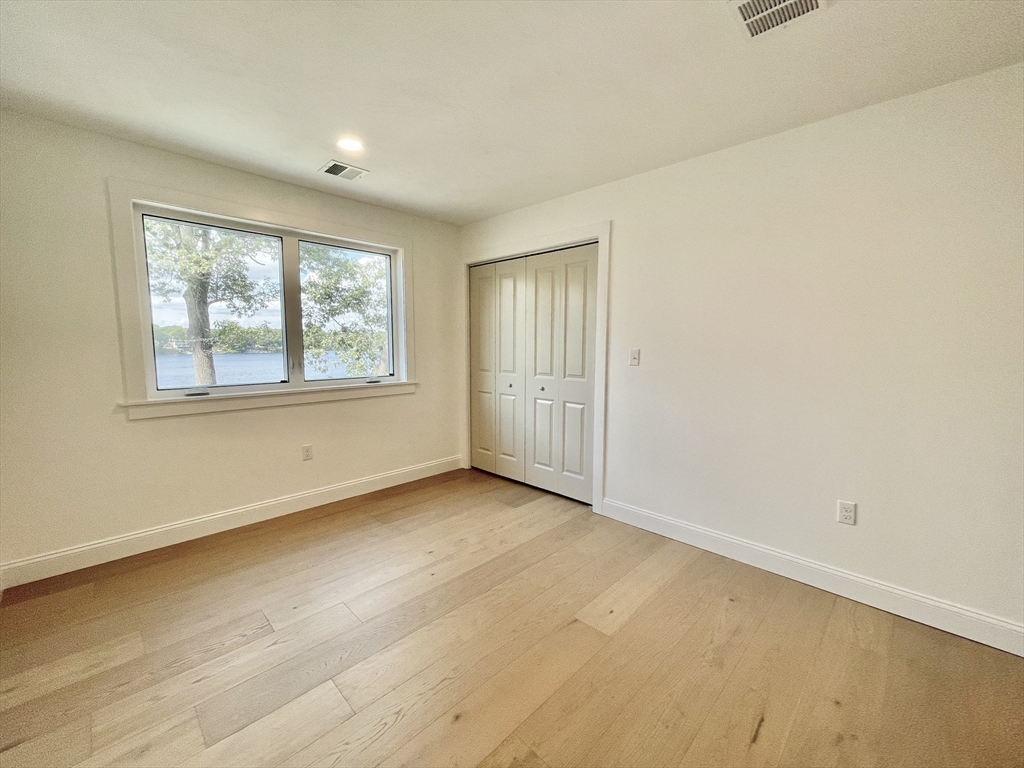 Bellingham, Massachusetts, 02019, United States, 4 Bedrooms Bedrooms, ,4 BathroomsBathrooms,Residential,For Sale,1927389