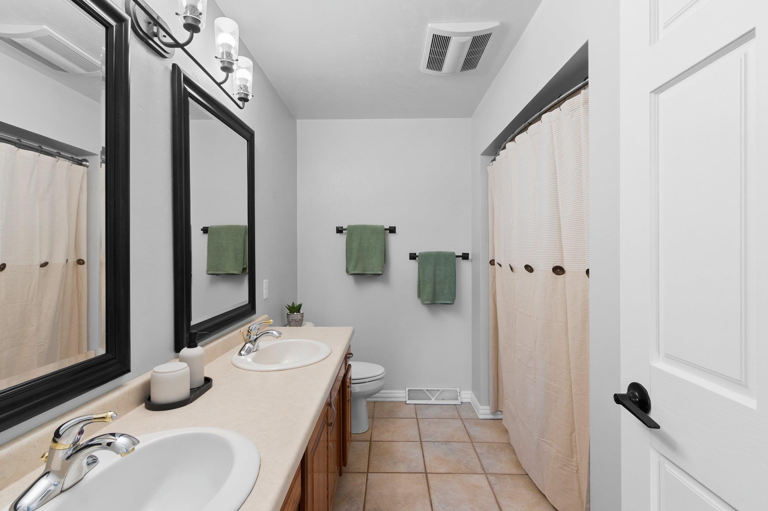 GREEN BAY, Wisconsin, 54311, United States, 4 Bedrooms Bedrooms, ,4 BathroomsBathrooms,Residential,For Sale,1991050